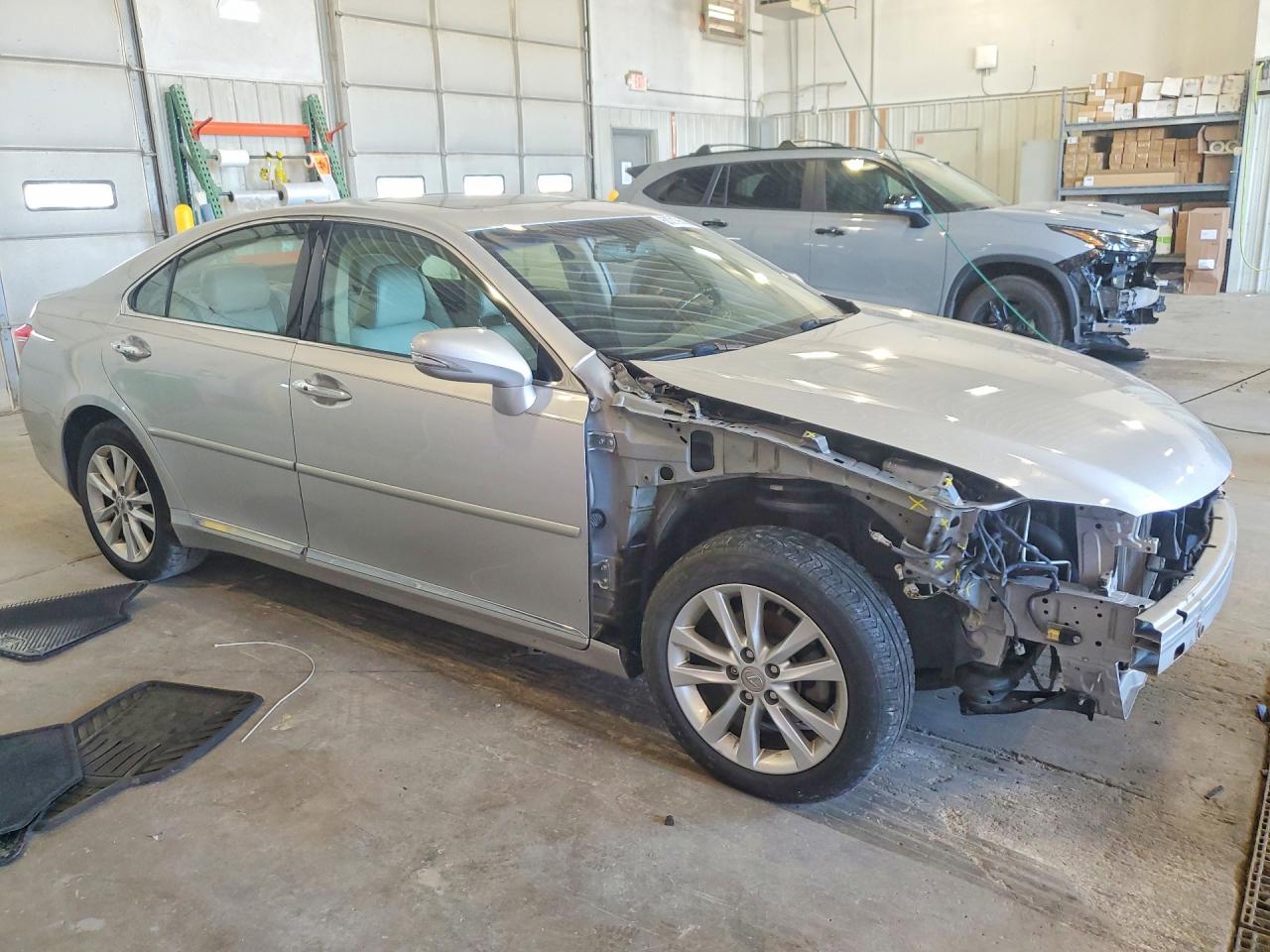 2012 Lexus Es 350 Серебряный vin: JTHBK1EG2C2512073