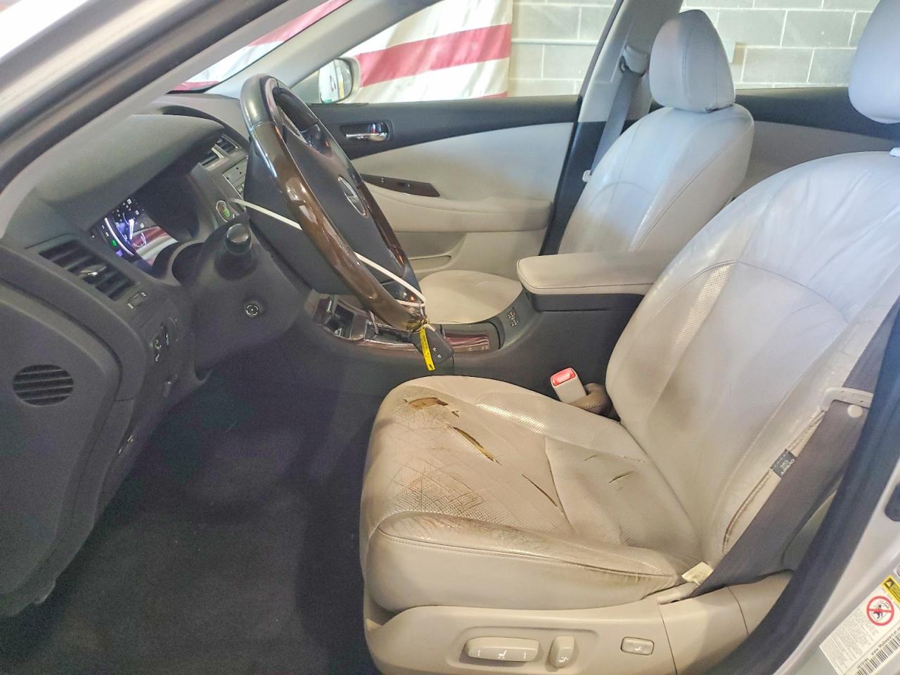 2012 Lexus Es 350 Серебряный vin: JTHBK1EG2C2512073