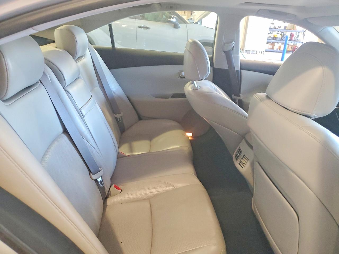 2012 Lexus Es 350 Серебряный vin: JTHBK1EG2C2512073