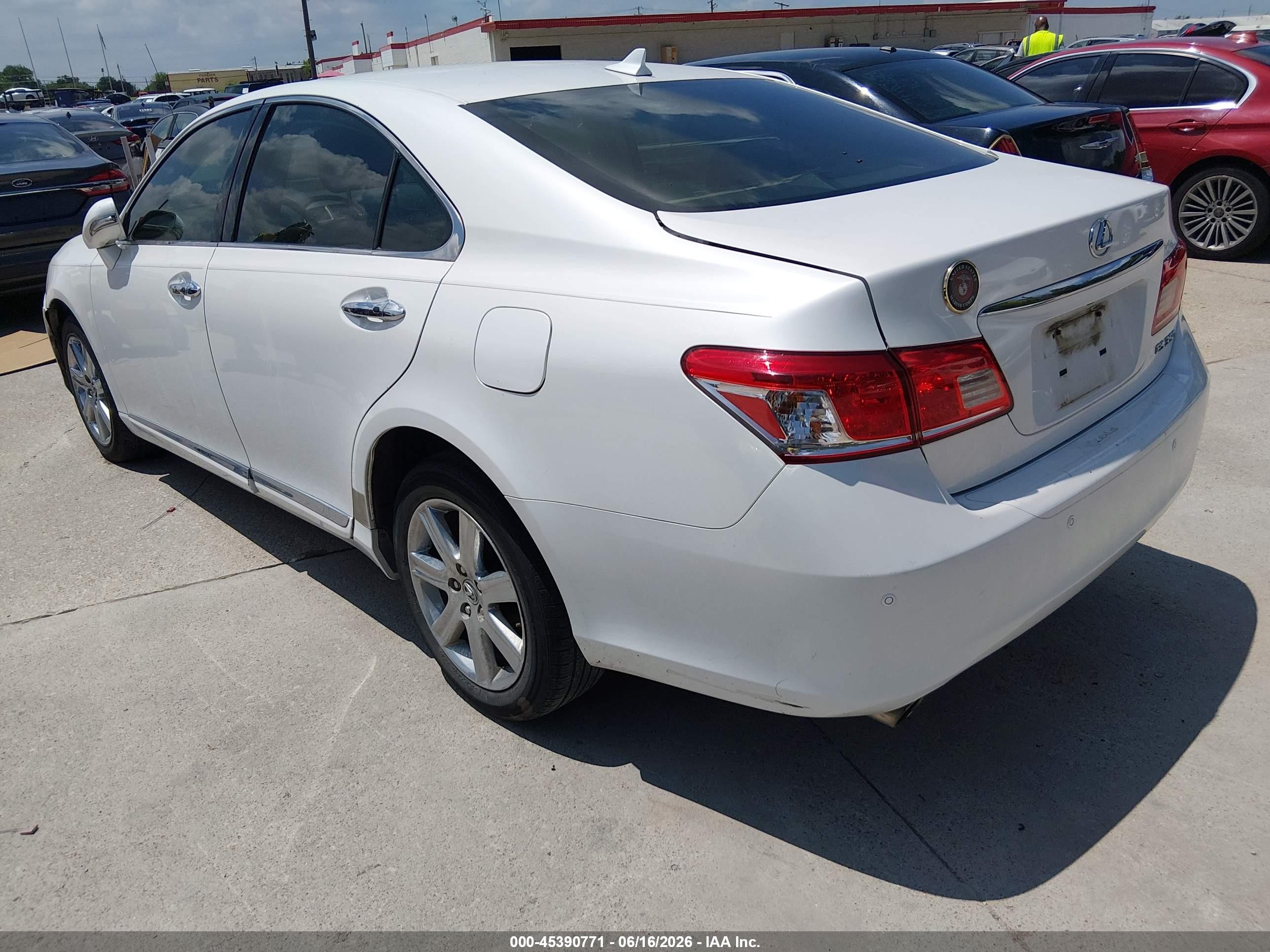 2012 Lexus Es 350   White vin: JTHBK1EG2C2513143