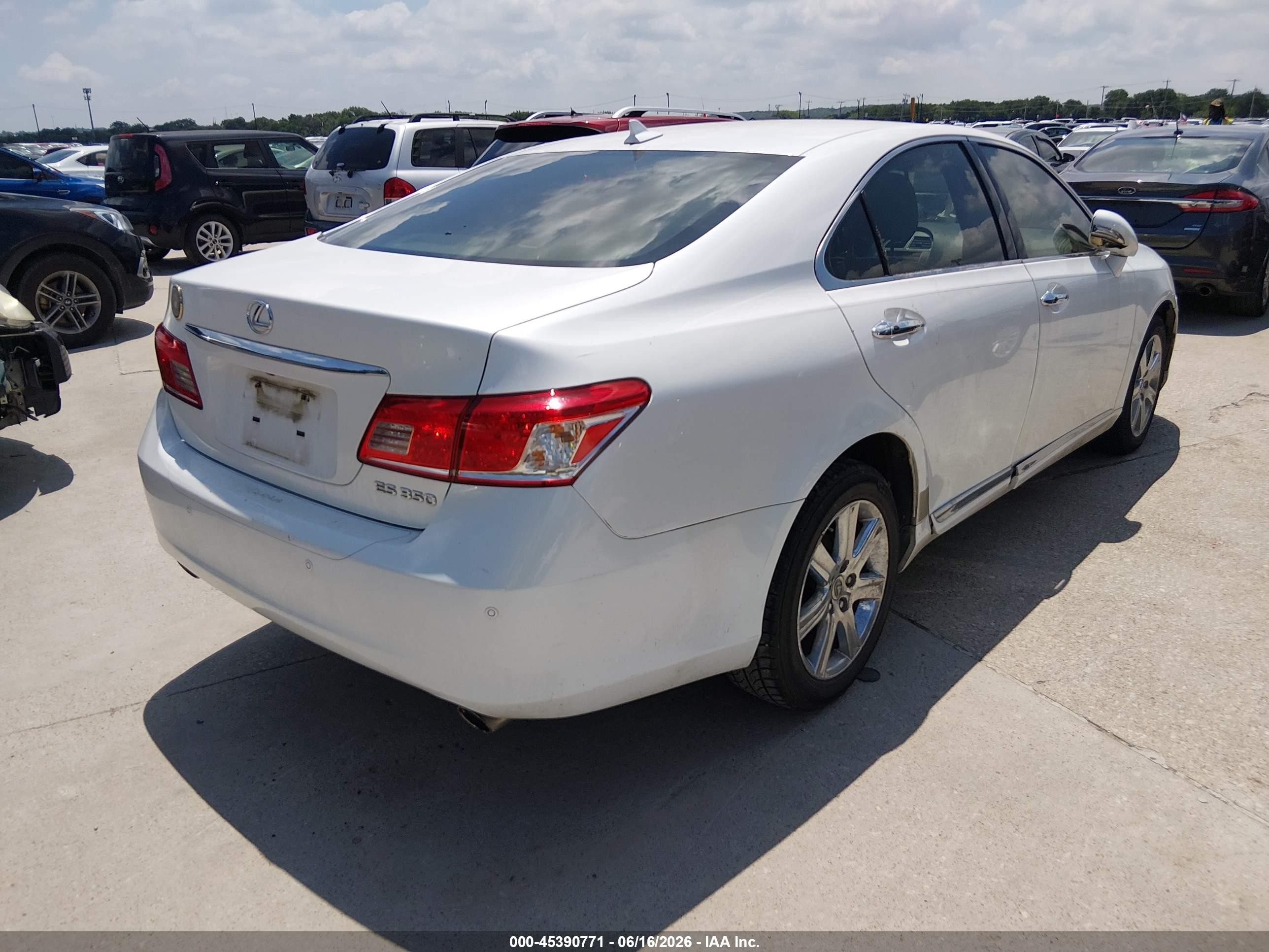 2012 Lexus Es 350   White vin: JTHBK1EG2C2513143