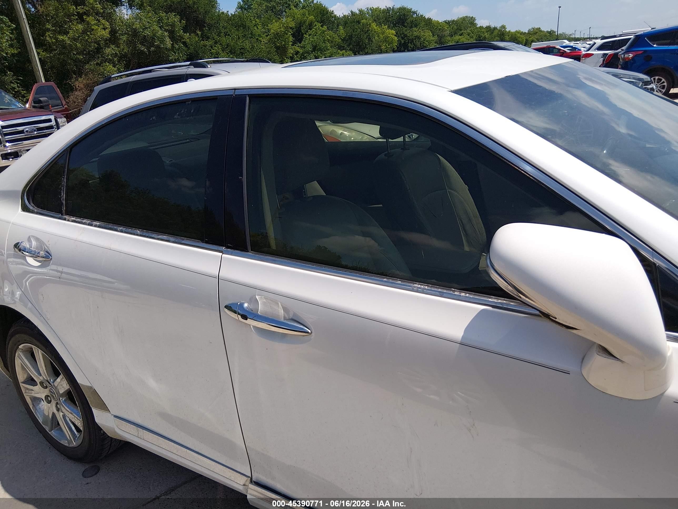 2012 Lexus Es 350   White vin: JTHBK1EG2C2513143