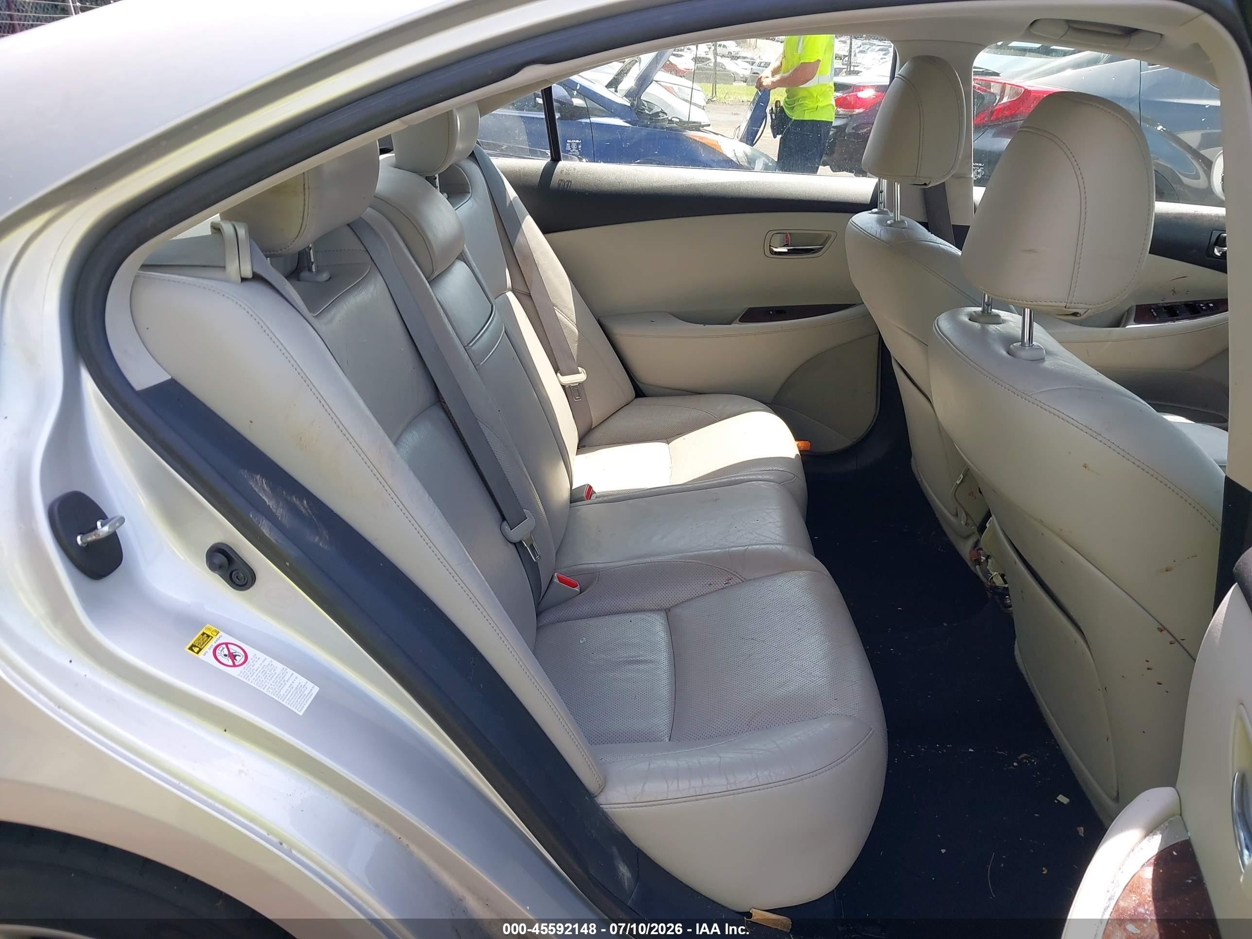 2012 Lexus Es 350 Silver vin: JTHBK1EG2C2513188