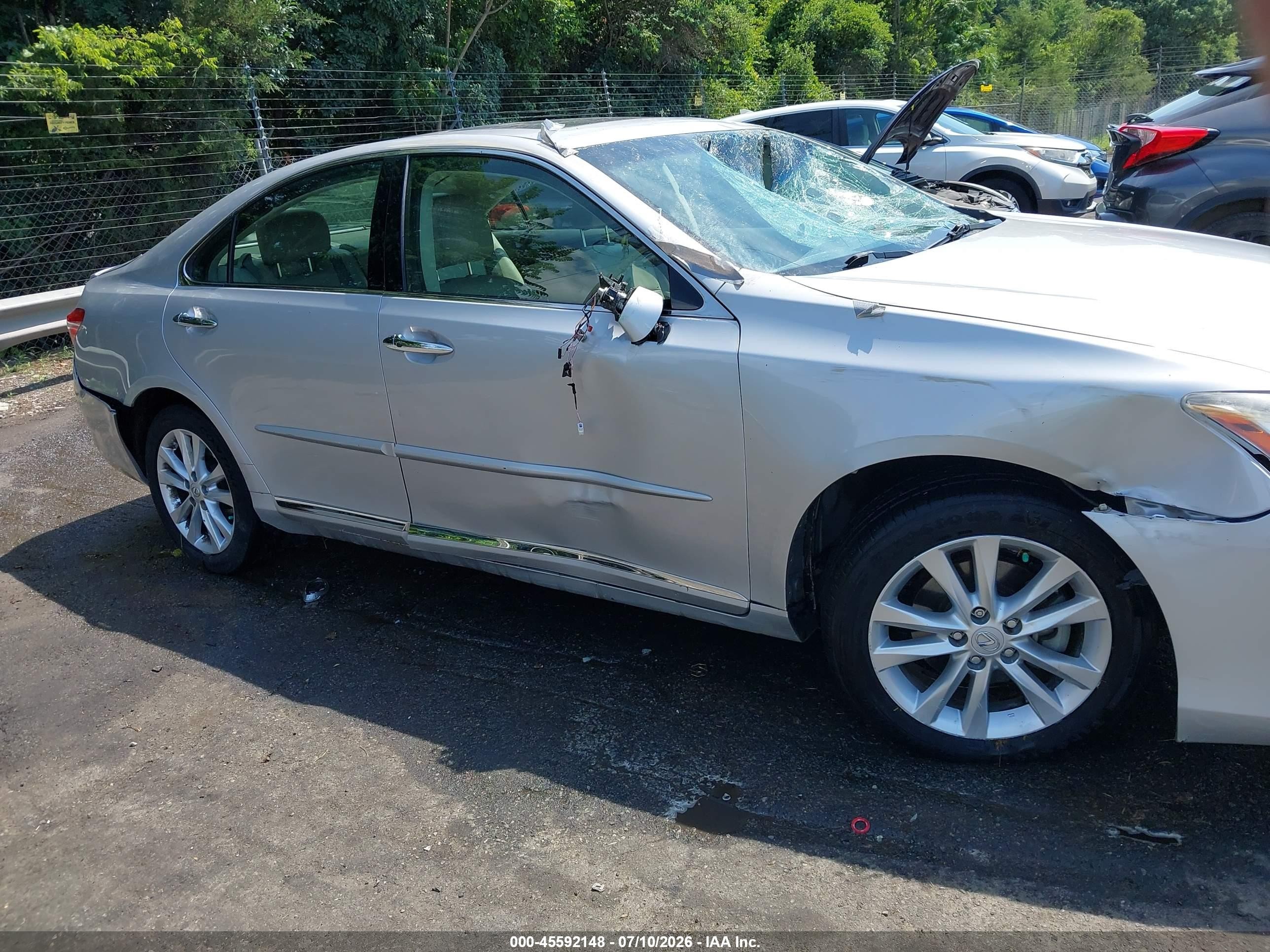 2012 Lexus Es 350 Silver vin: JTHBK1EG2C2513188