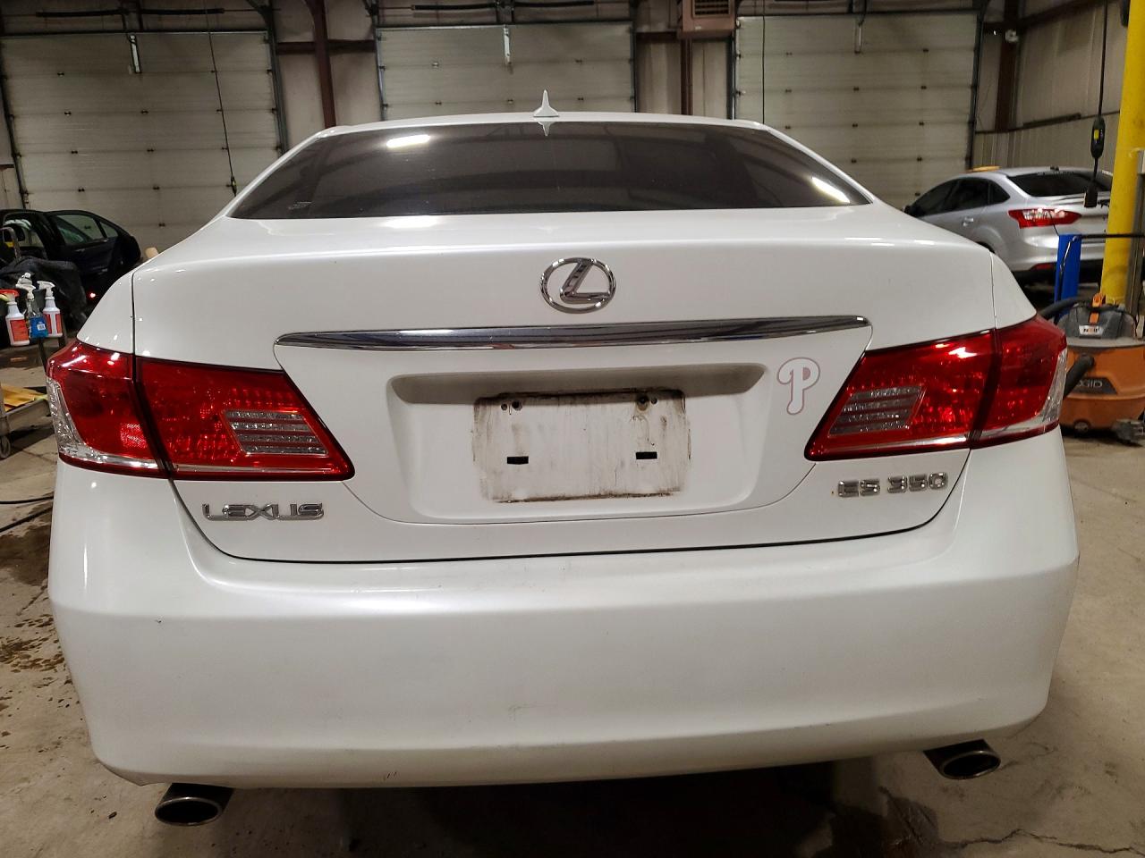 2010 Lexus Es 350 White vin: JTHBK1EG3A2345588