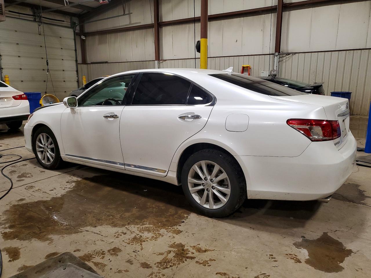 2010 Lexus Es 350 White vin: JTHBK1EG3A2345588