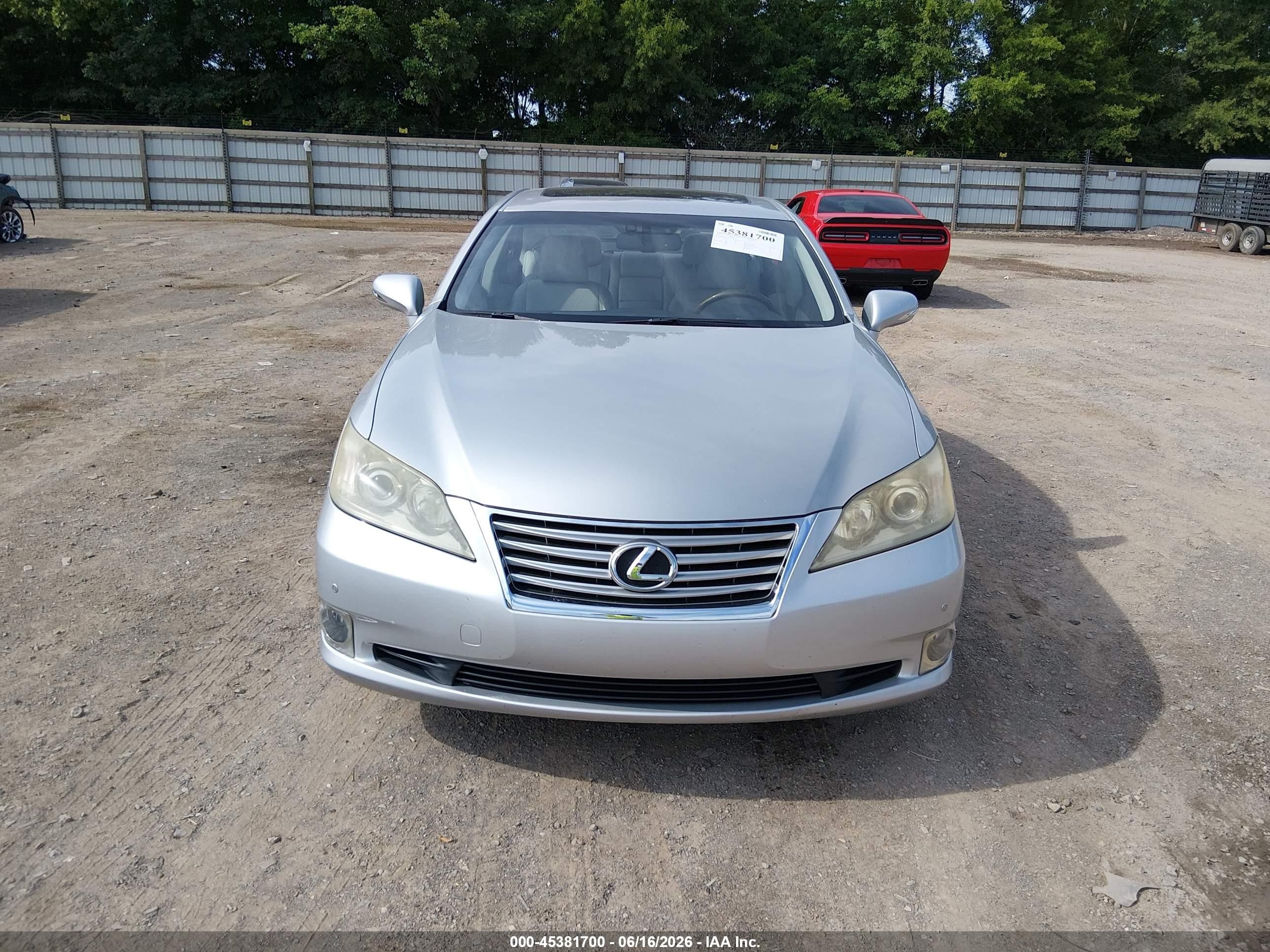 2010 Lexus Es 350   Silver vin: JTHBK1EG3A2352301