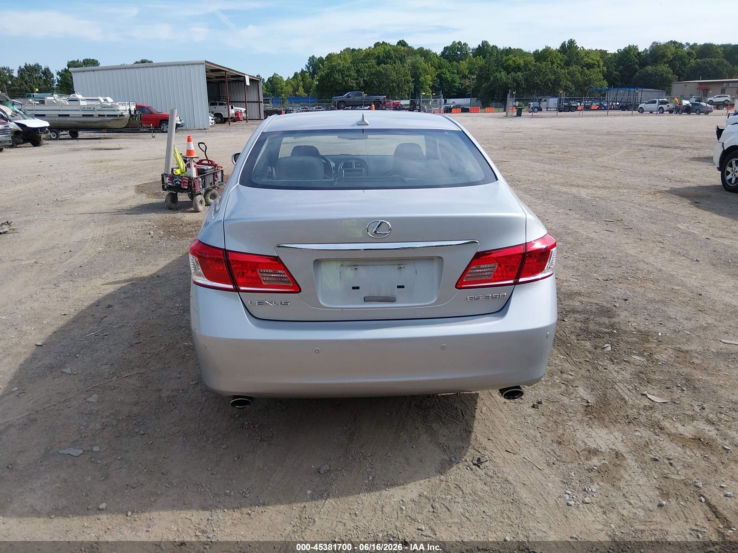 2010 Lexus Es 350   Silver vin: JTHBK1EG3A2352301