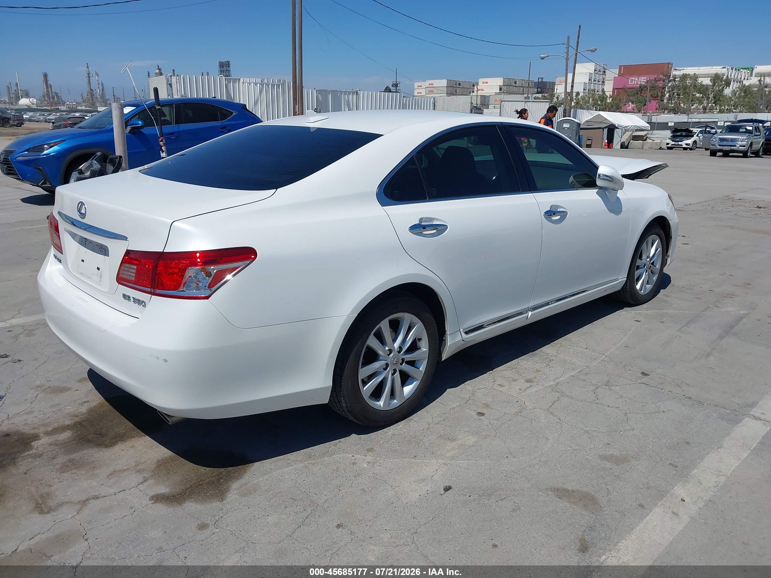 2010 Lexus Es 350   White vin: JTHBK1EG3A2361628