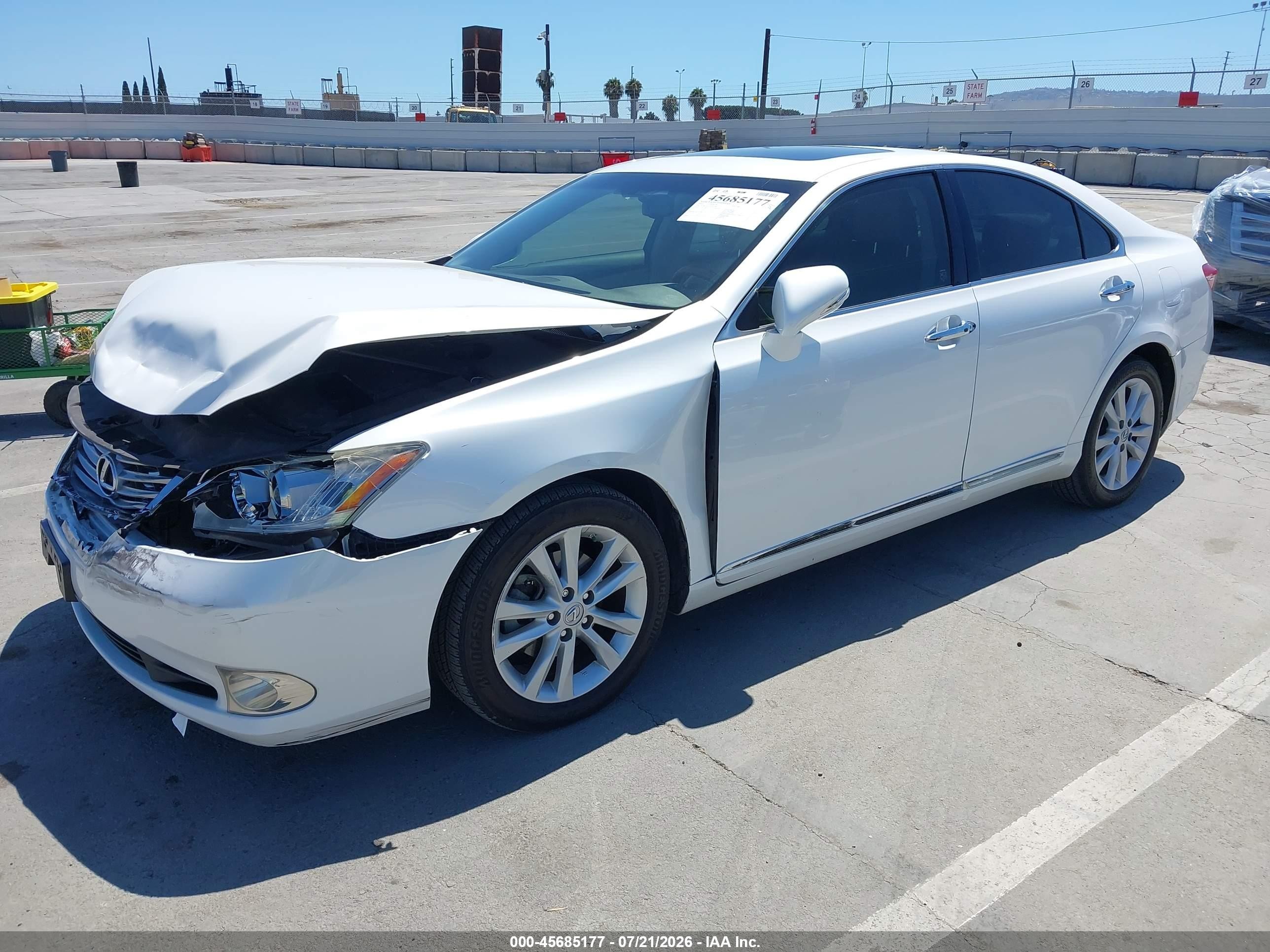 2010 Lexus Es 350   White vin: JTHBK1EG3A2361628