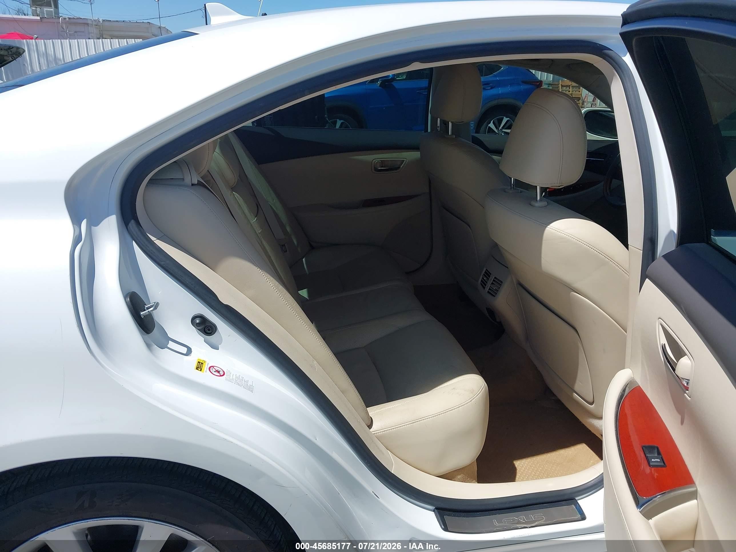 2010 Lexus Es 350   White vin: JTHBK1EG3A2361628