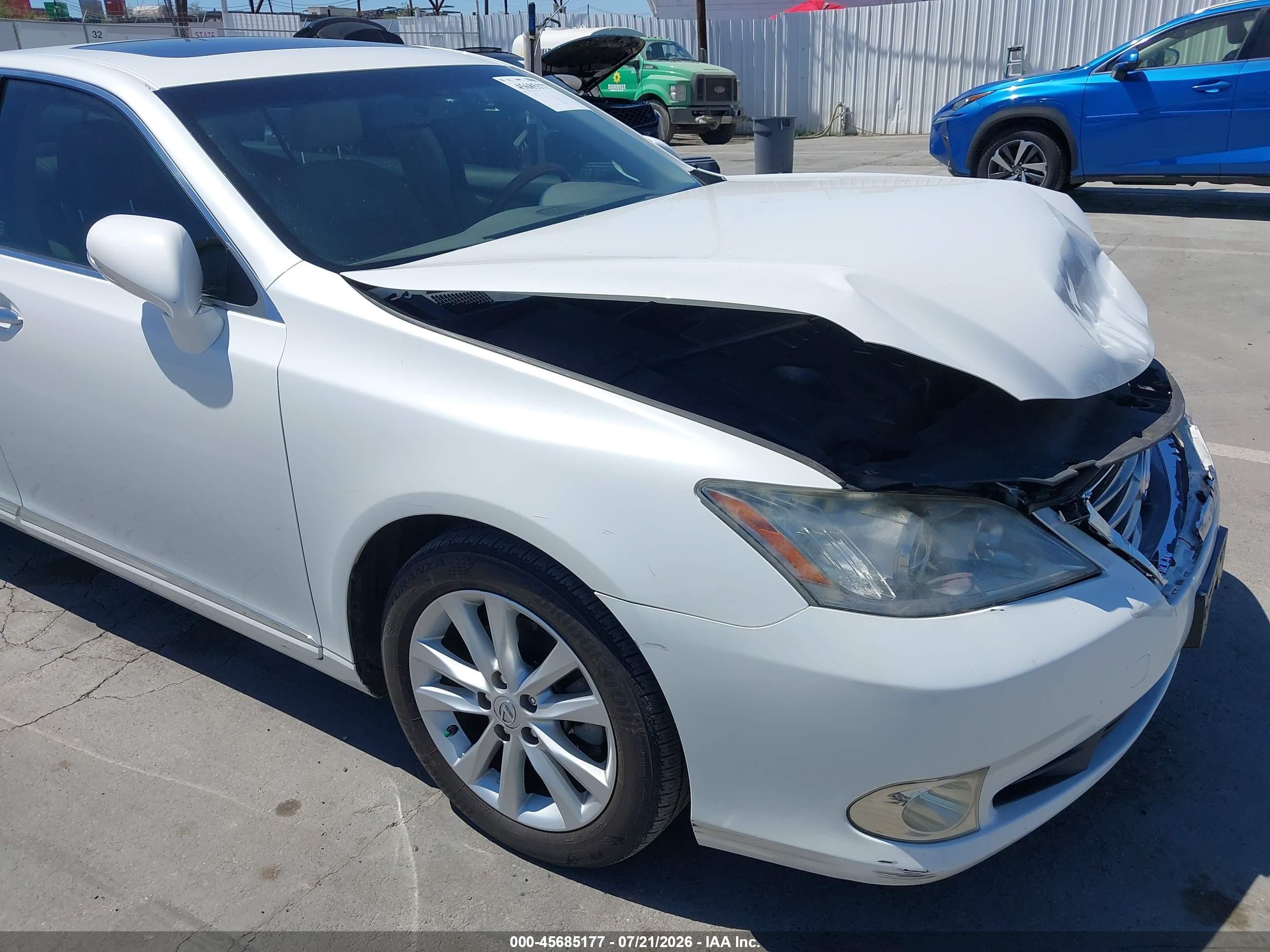 2010 Lexus Es 350   White vin: JTHBK1EG3A2361628