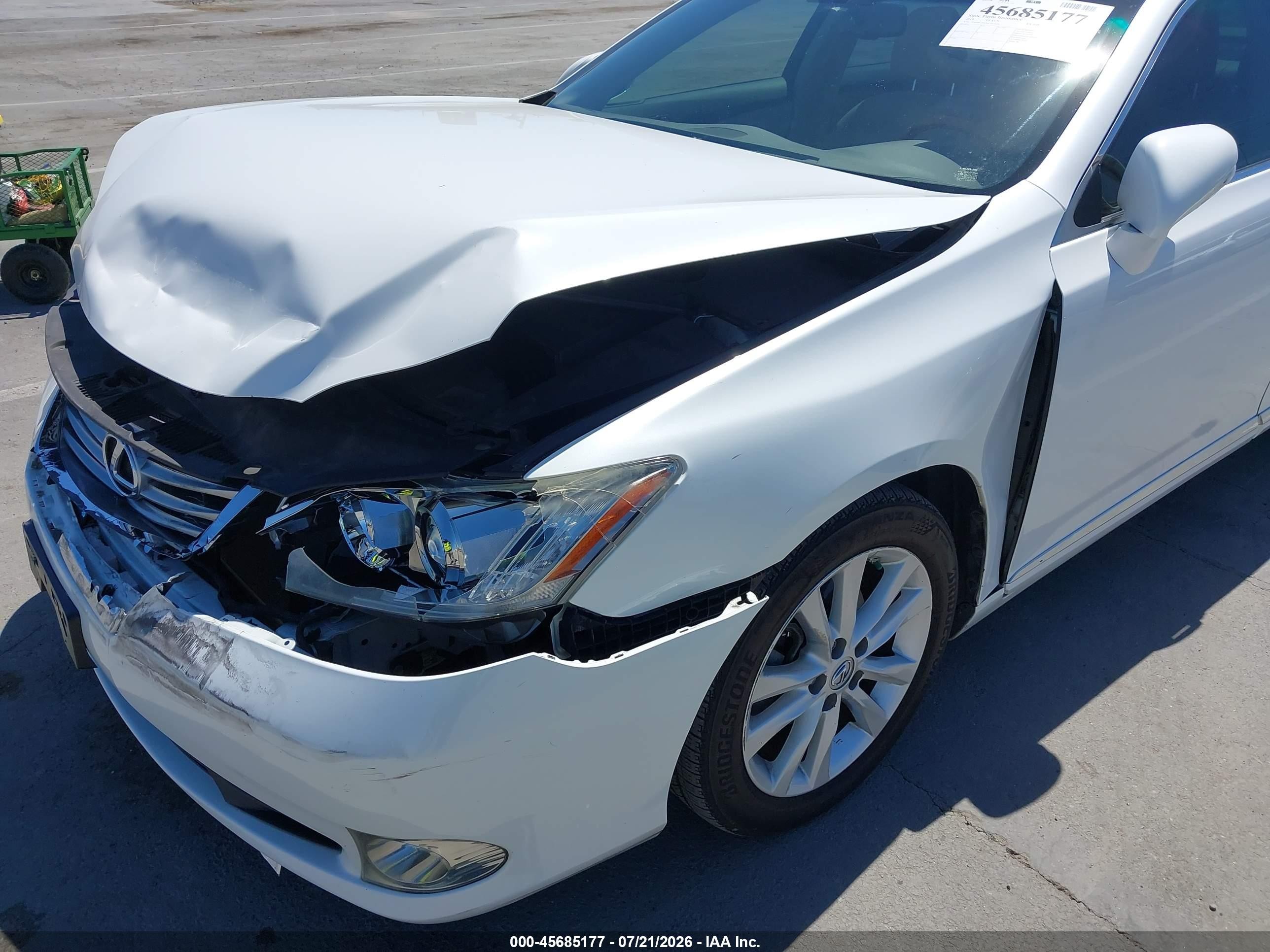 2010 Lexus Es 350   White vin: JTHBK1EG3A2361628