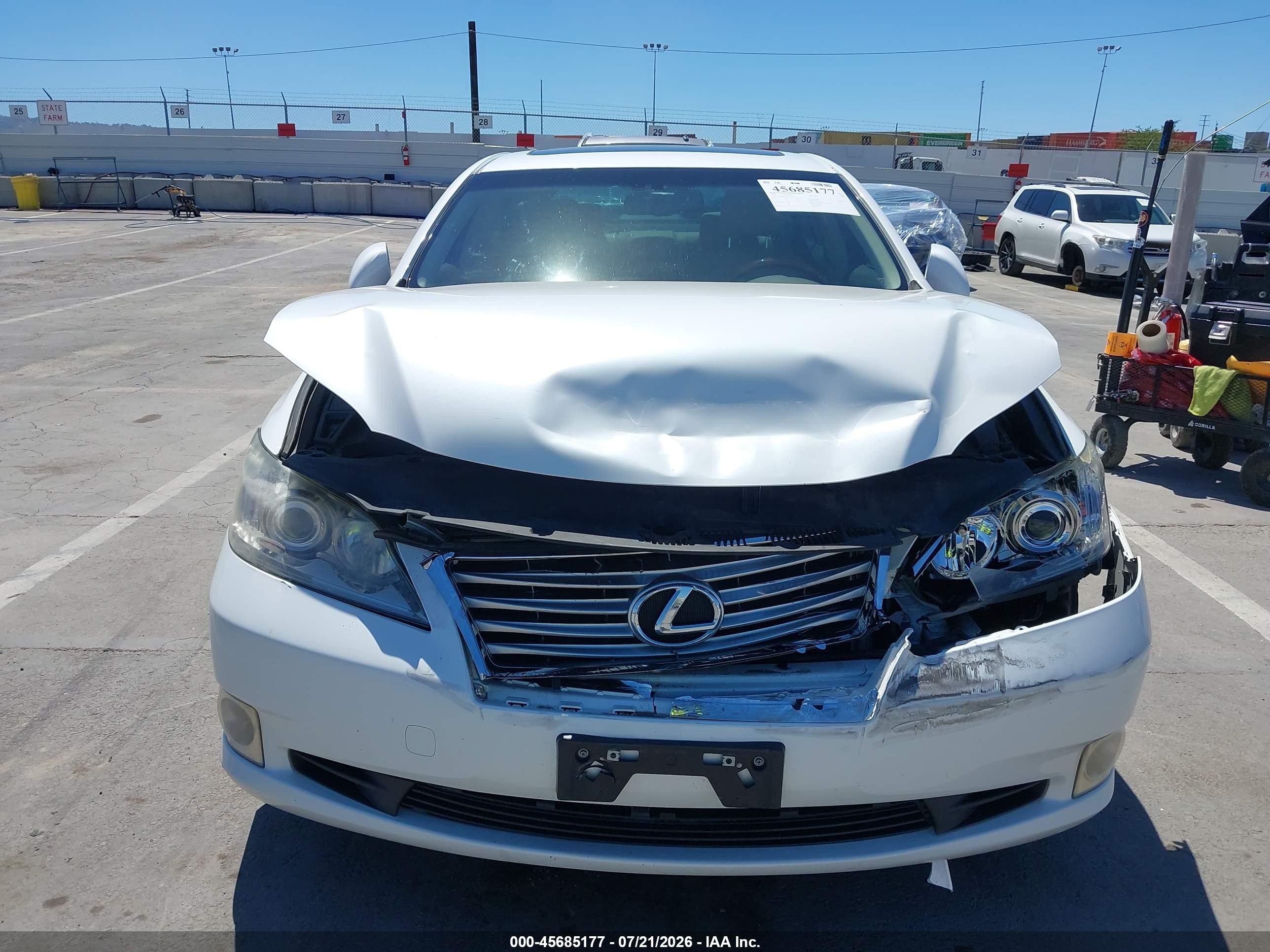 2010 Lexus Es 350   White vin: JTHBK1EG3A2361628
