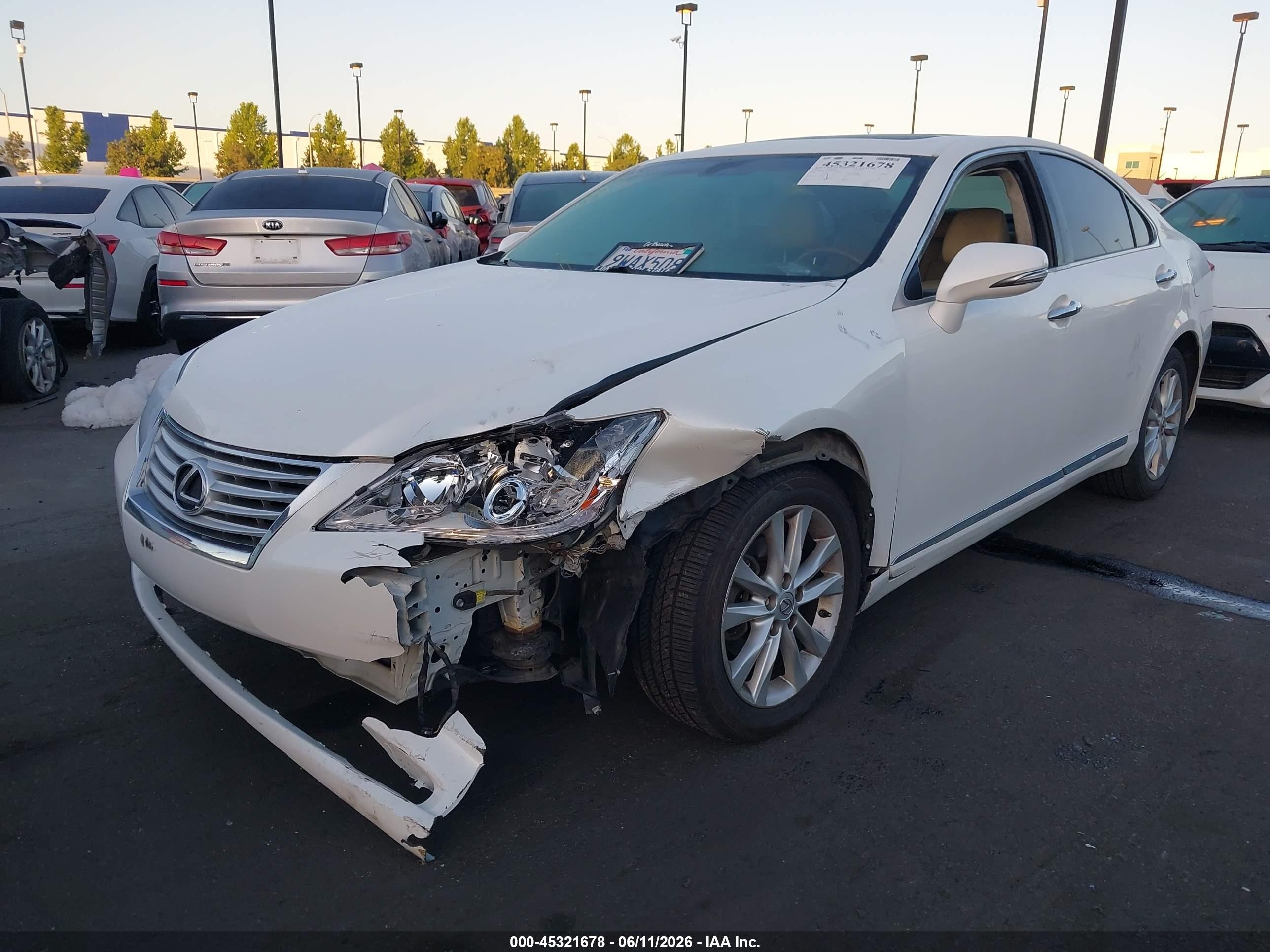 2010 Lexus Es 350 Белый vin: JTHBK1EG3A2370958