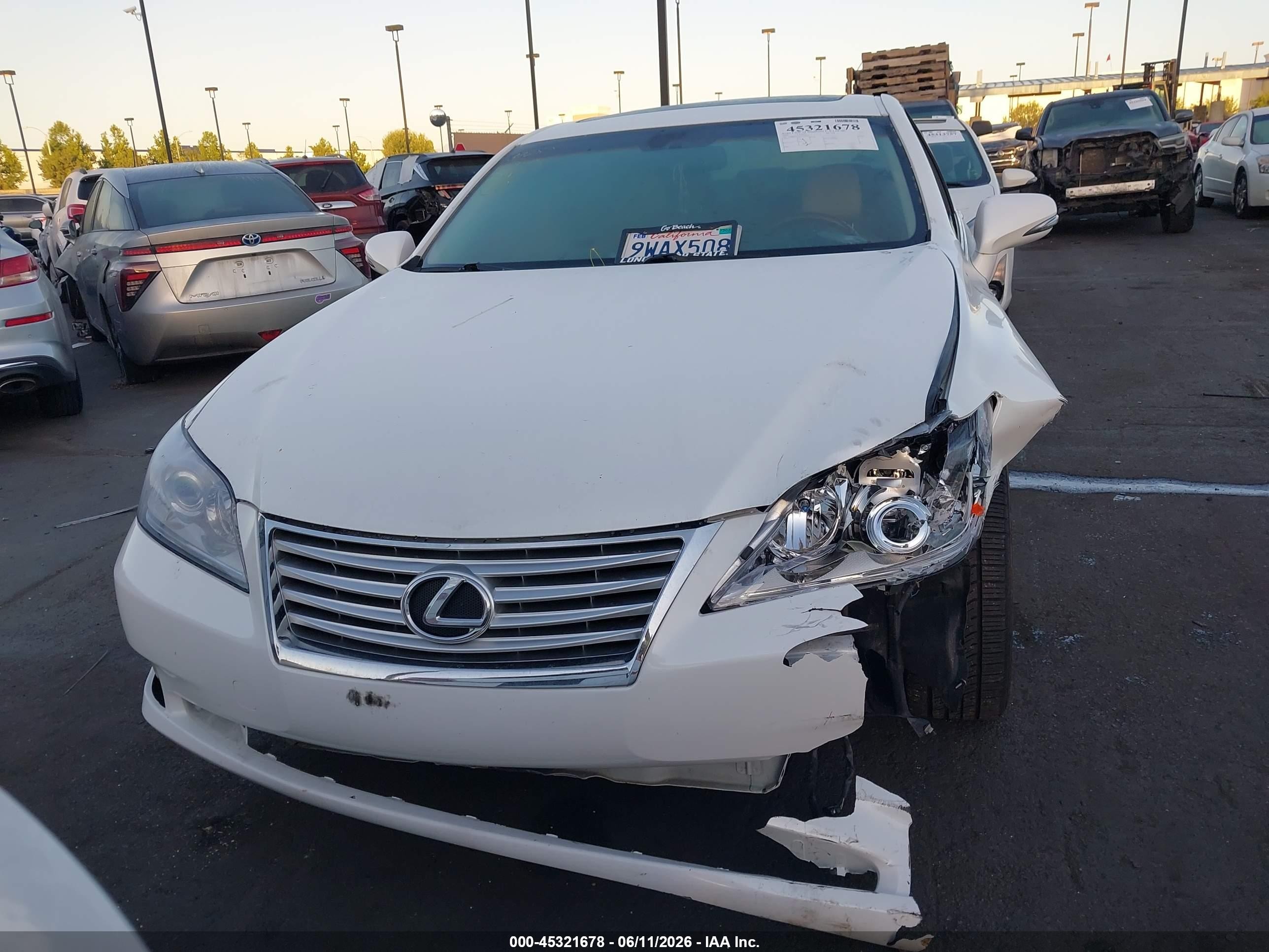 2010 Lexus Es 350 Белый vin: JTHBK1EG3A2370958