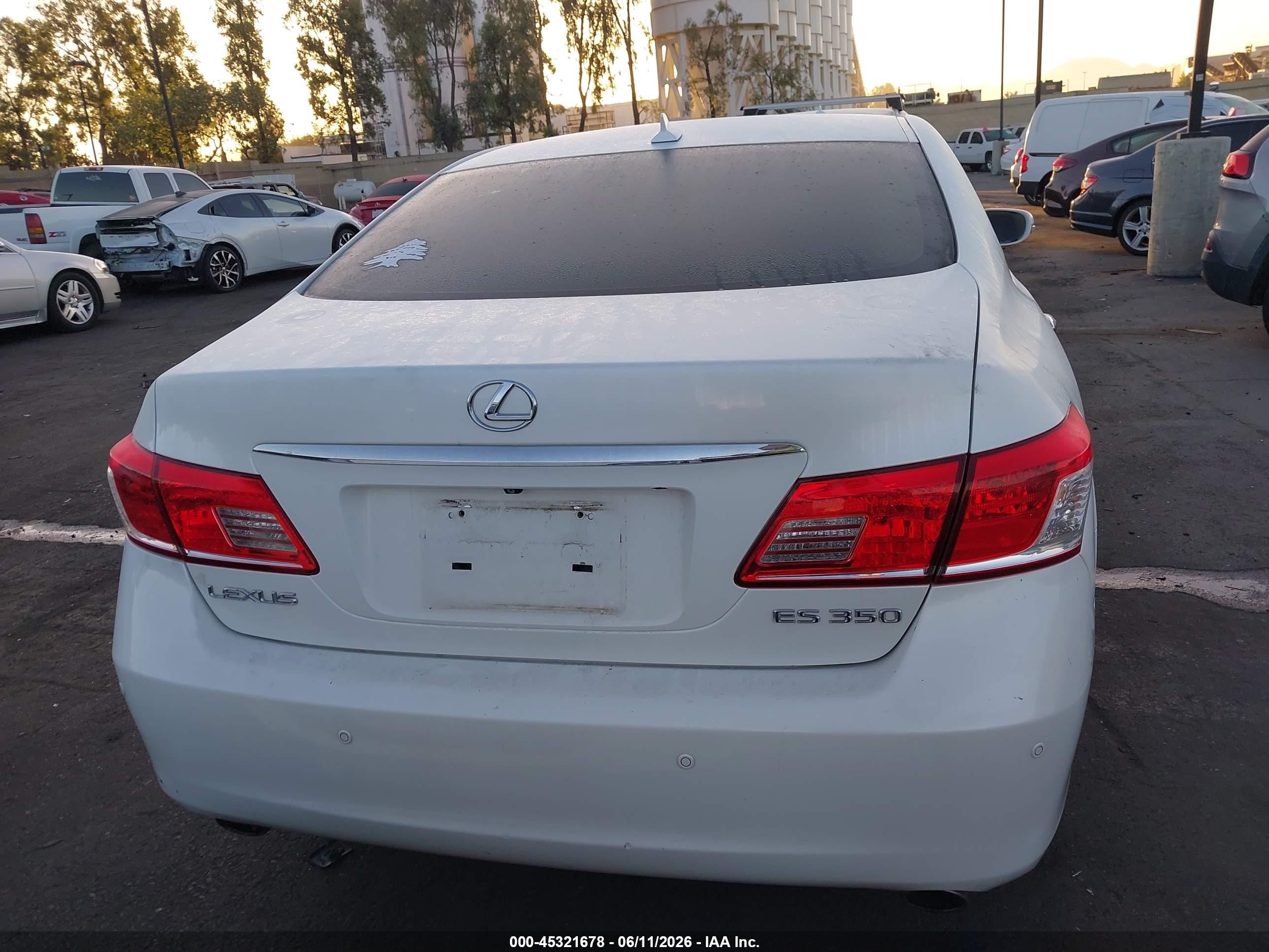 2010 Lexus Es 350 Белый vin: JTHBK1EG3A2370958