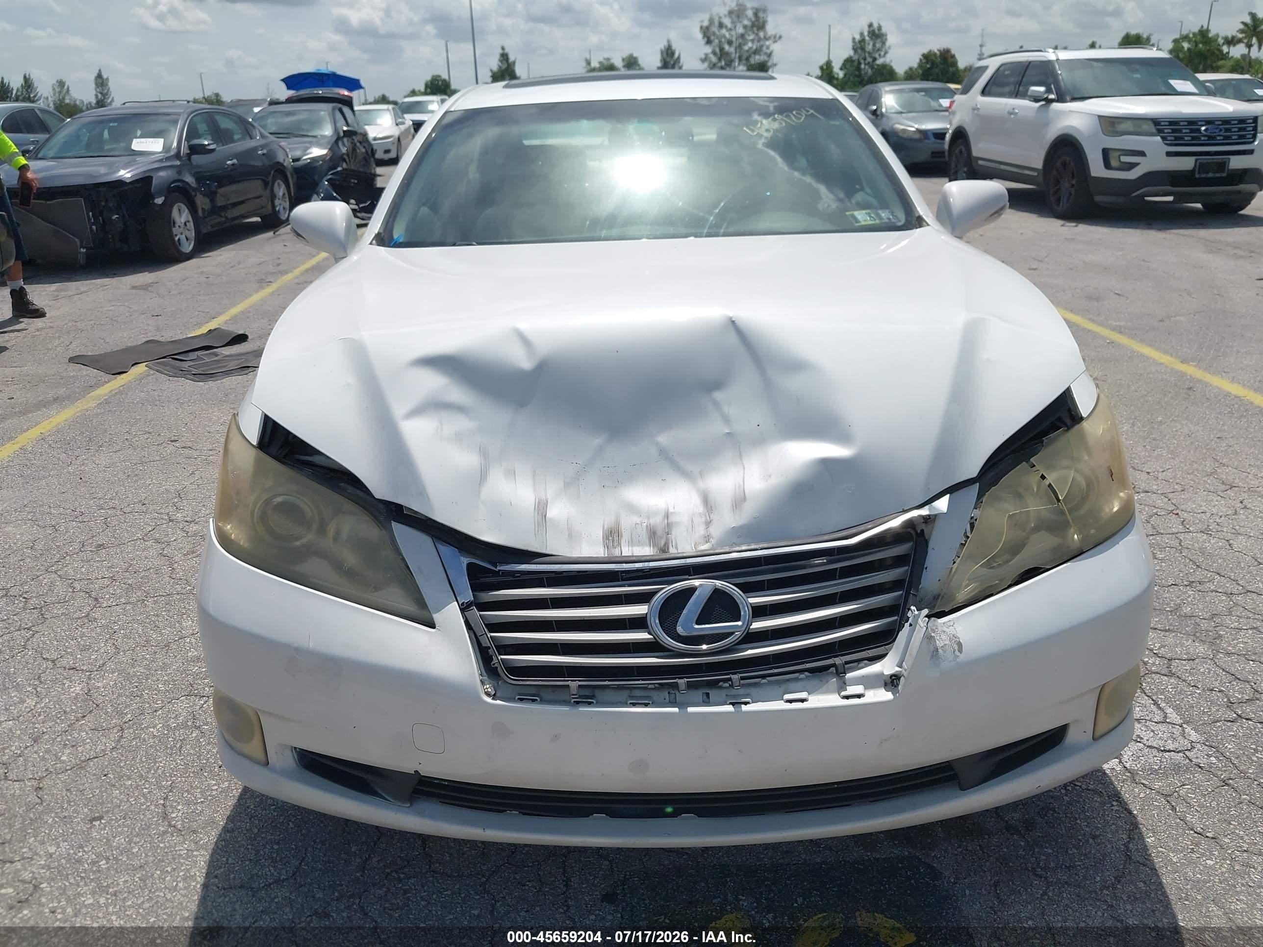 2010 Lexus Es 350   White vin: JTHBK1EG3A2377196