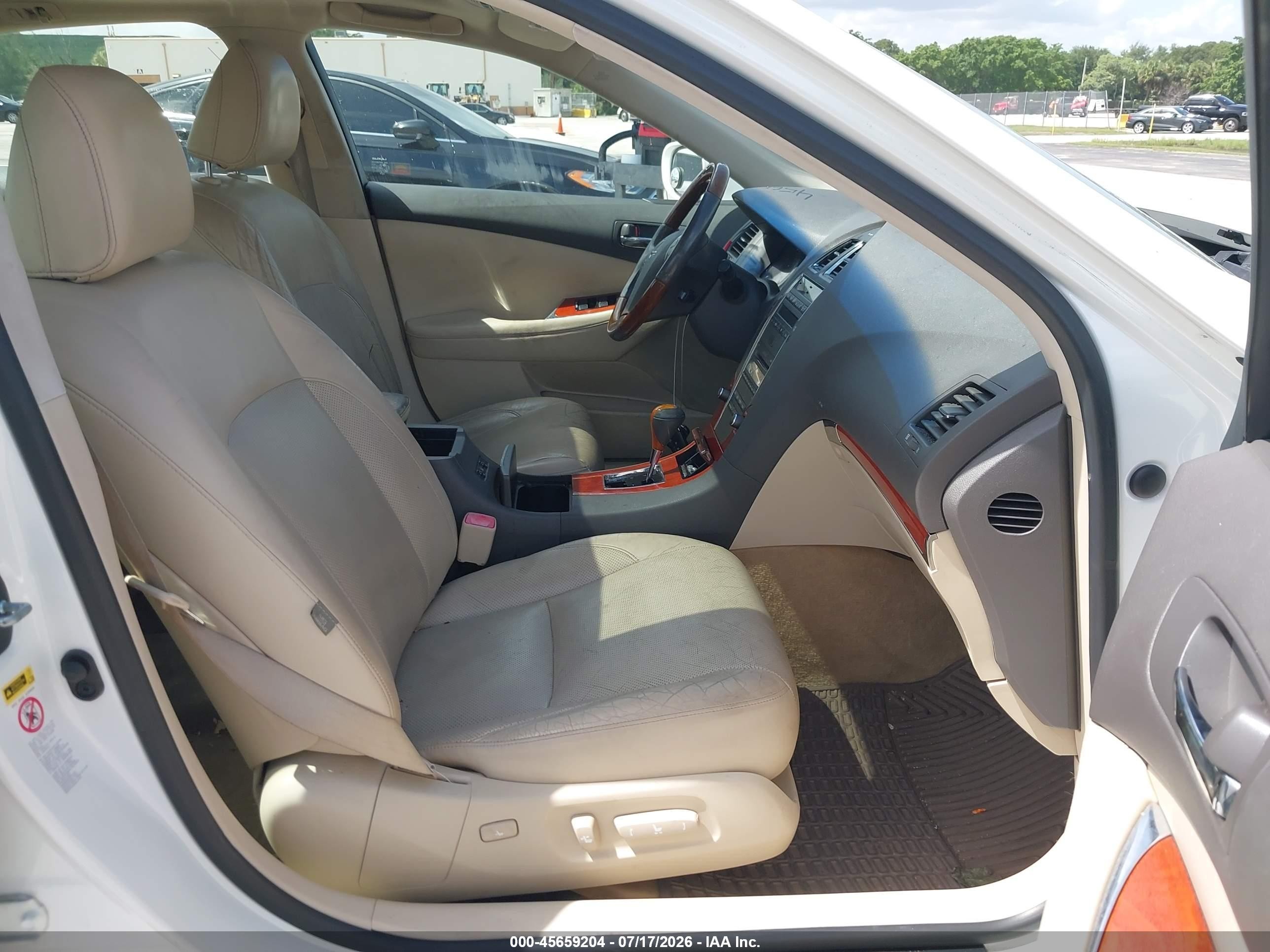 2010 Lexus Es 350   White vin: JTHBK1EG3A2377196