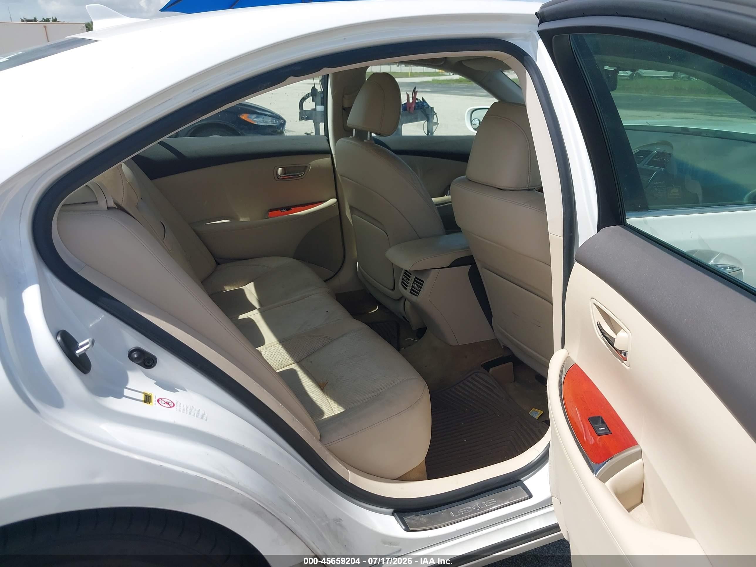 2010 Lexus Es 350   White vin: JTHBK1EG3A2377196