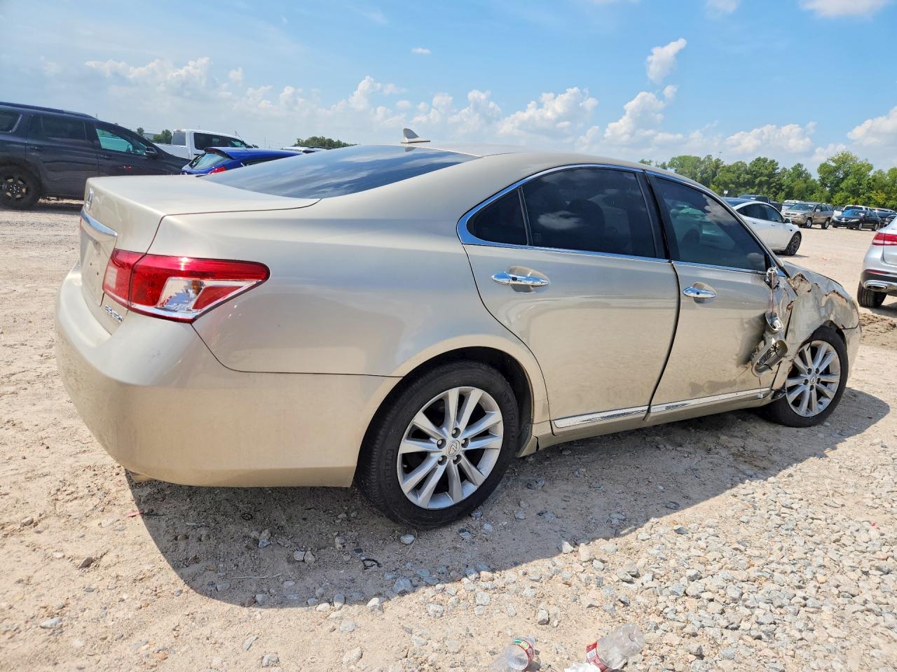 2010 Lexus Es 350 Gold vin: JTHBK1EG3A2384259