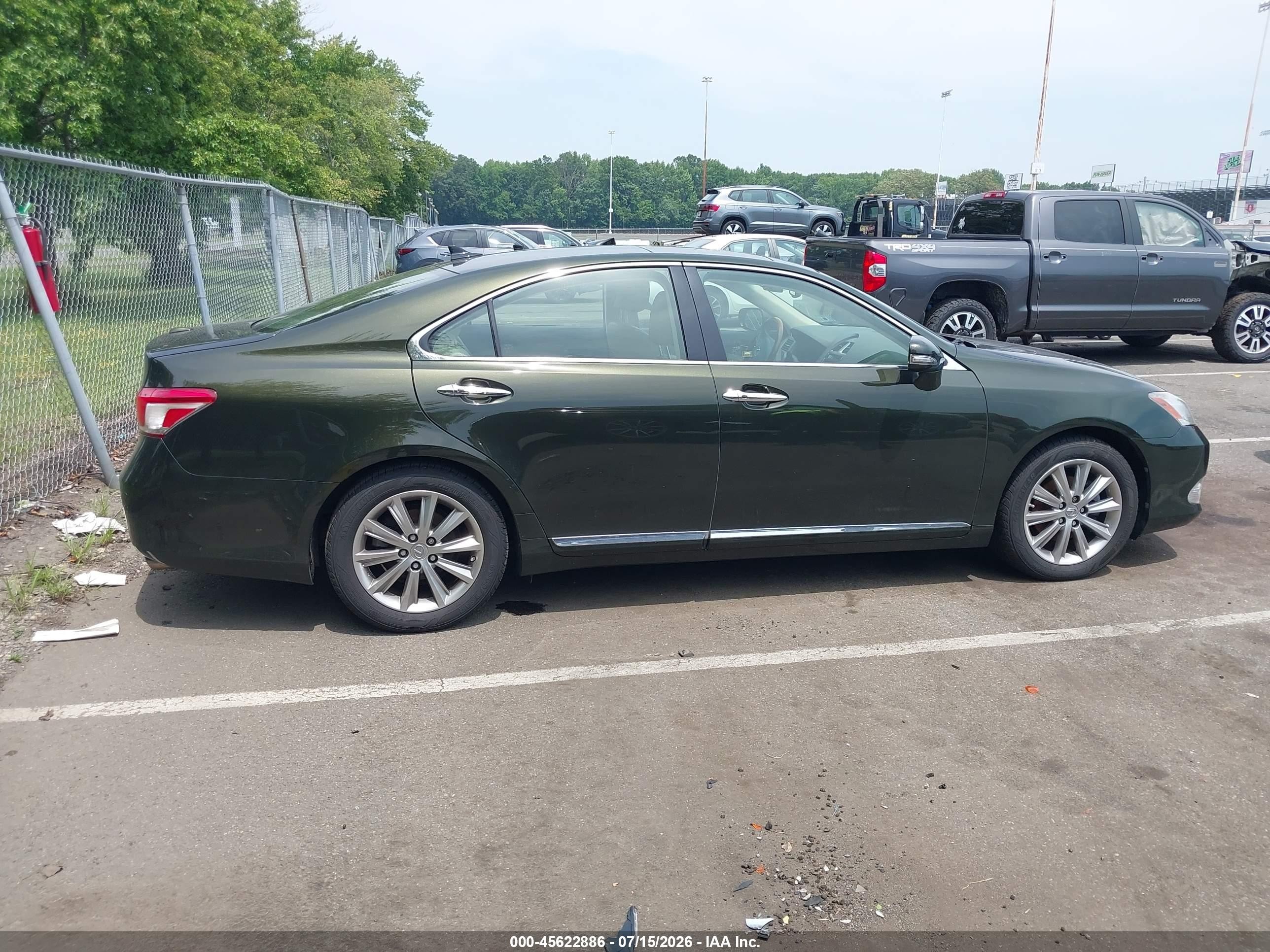 2010 Lexus Es 350   Green vin: JTHBK1EG3A2391793