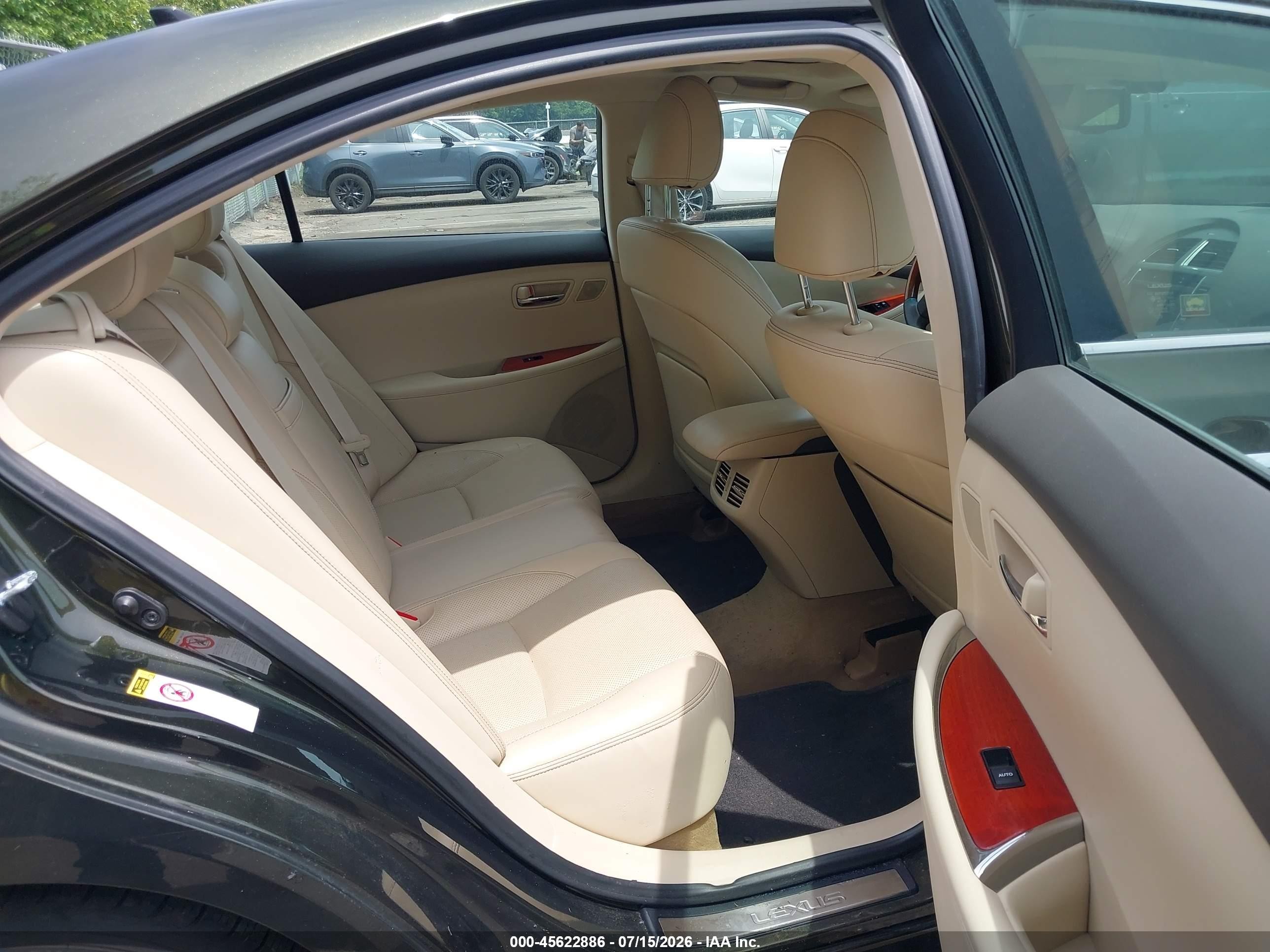 2010 Lexus Es 350   Green vin: JTHBK1EG3A2391793
