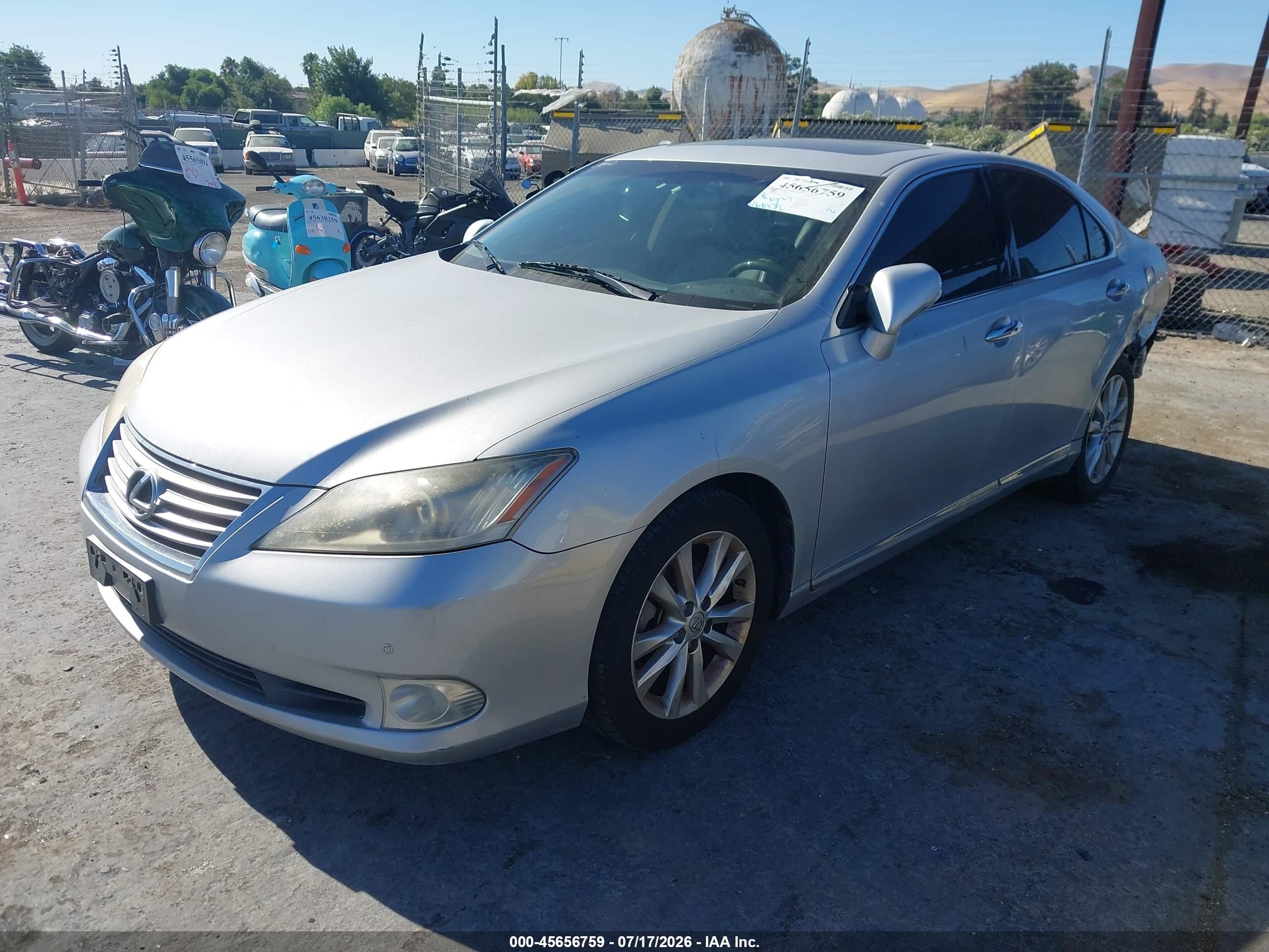 2010 Lexus Es 350   Silver vin: JTHBK1EG3A2401061