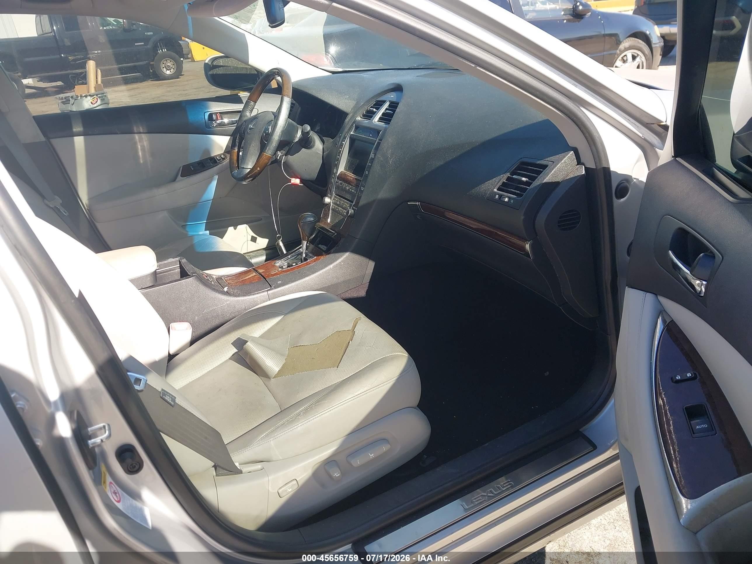 2010 Lexus Es 350   Silver vin: JTHBK1EG3A2401061