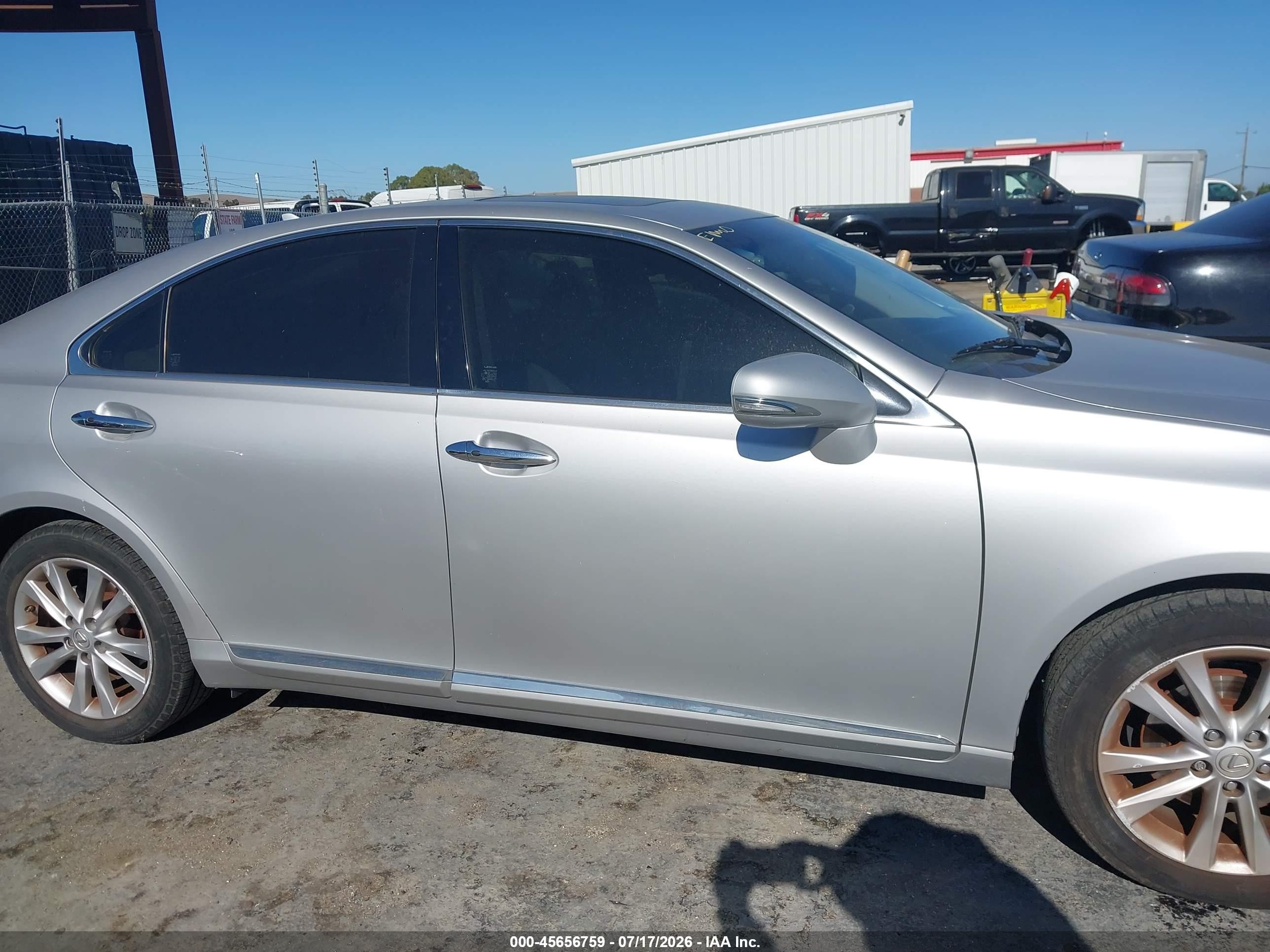 2010 Lexus Es 350   Silver vin: JTHBK1EG3A2401061