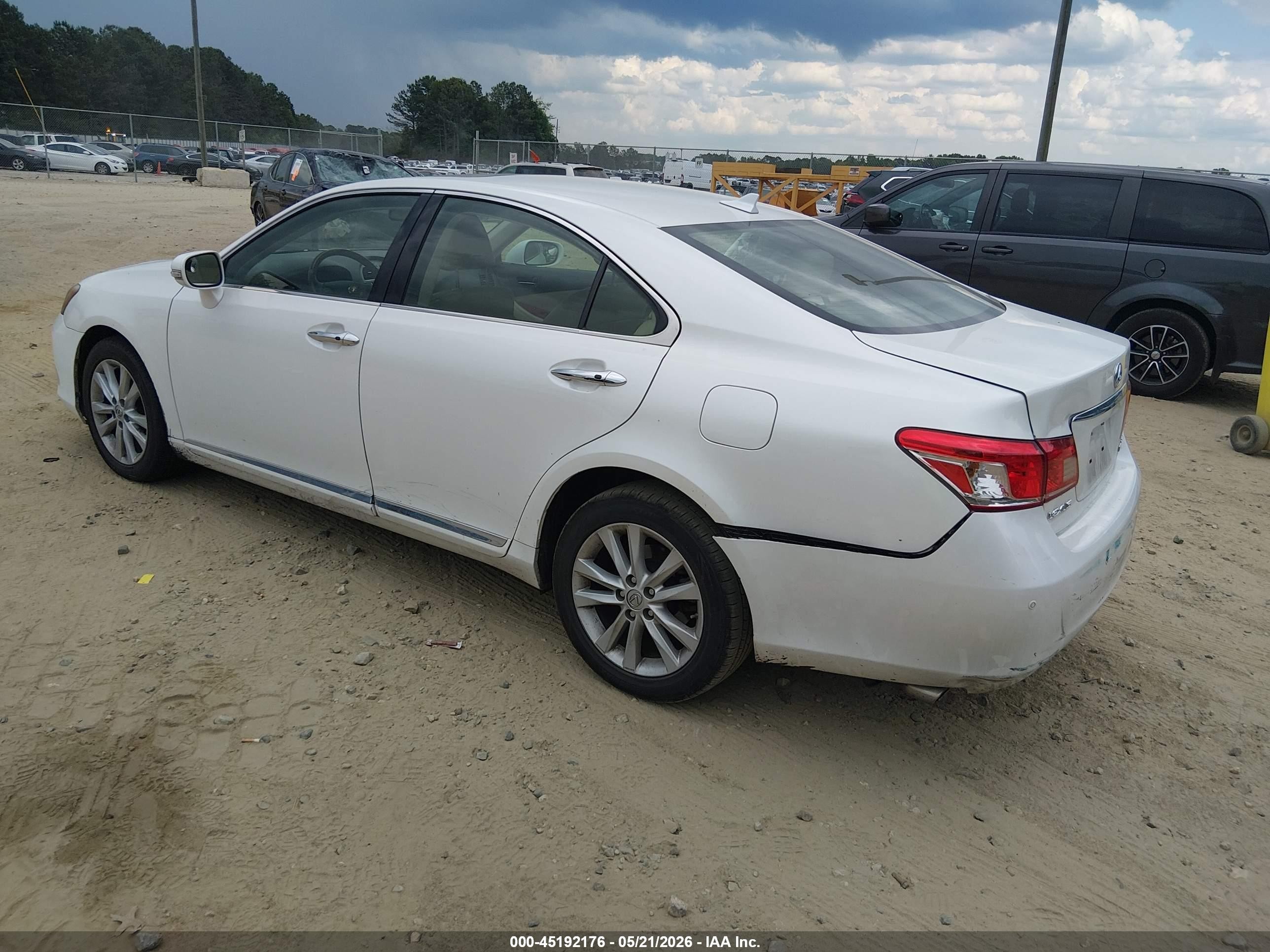 2010 Lexus Es 350   White vin: JTHBK1EG3A2402484