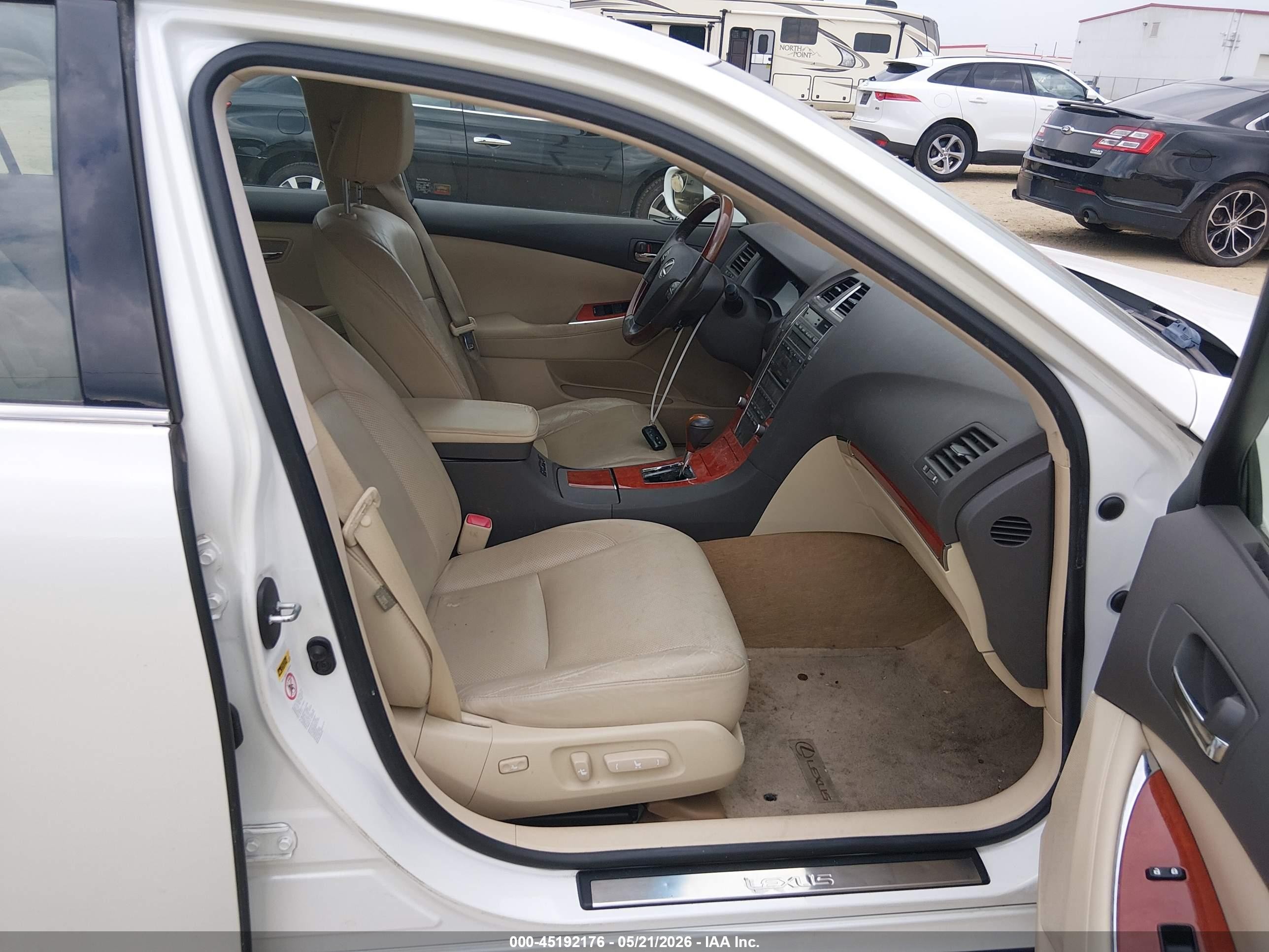 2010 Lexus Es 350   White vin: JTHBK1EG3A2402484