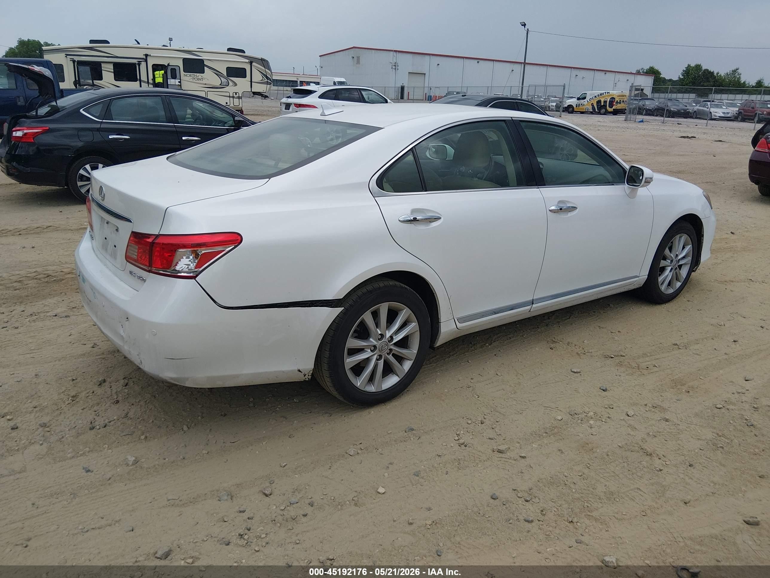 2010 Lexus Es 350   White vin: JTHBK1EG3A2402484