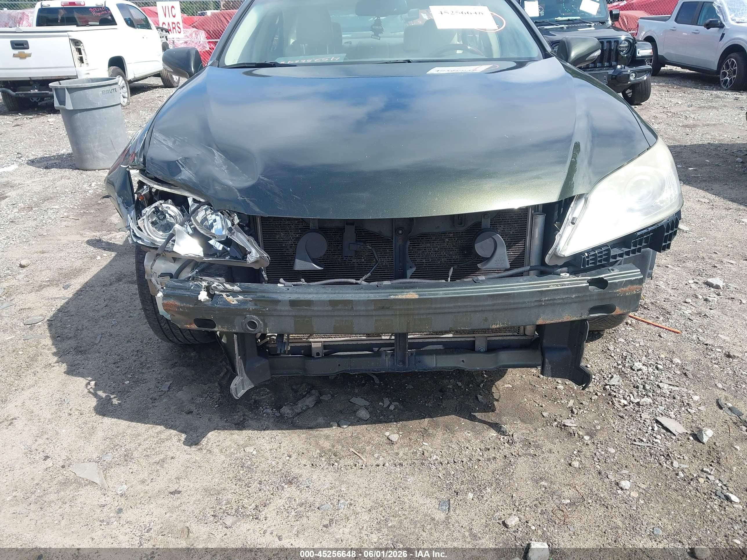 2011 Lexus Es 350   Green vin: JTHBK1EG3B2421148
