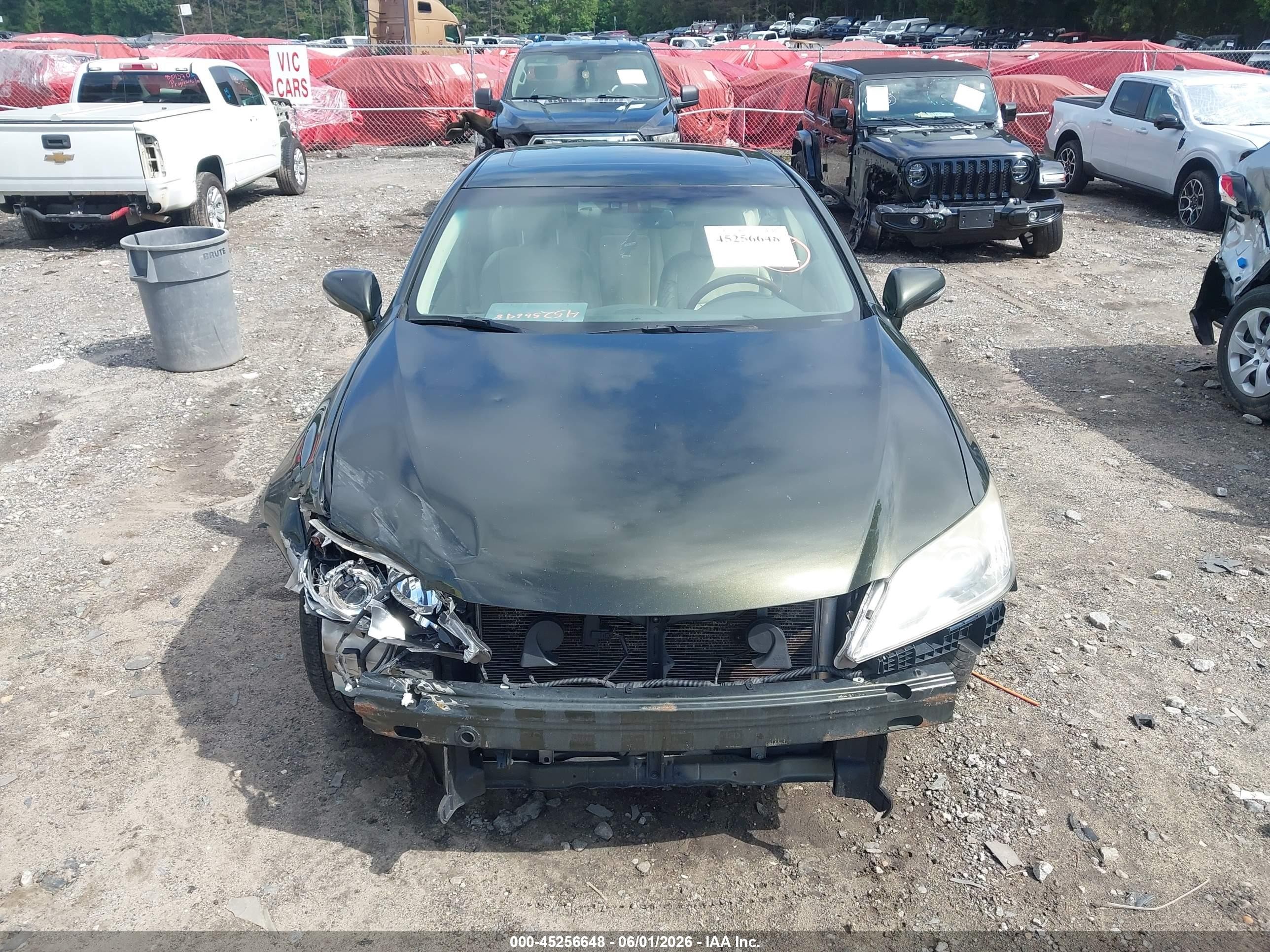 2011 Lexus Es 350   Green vin: JTHBK1EG3B2421148