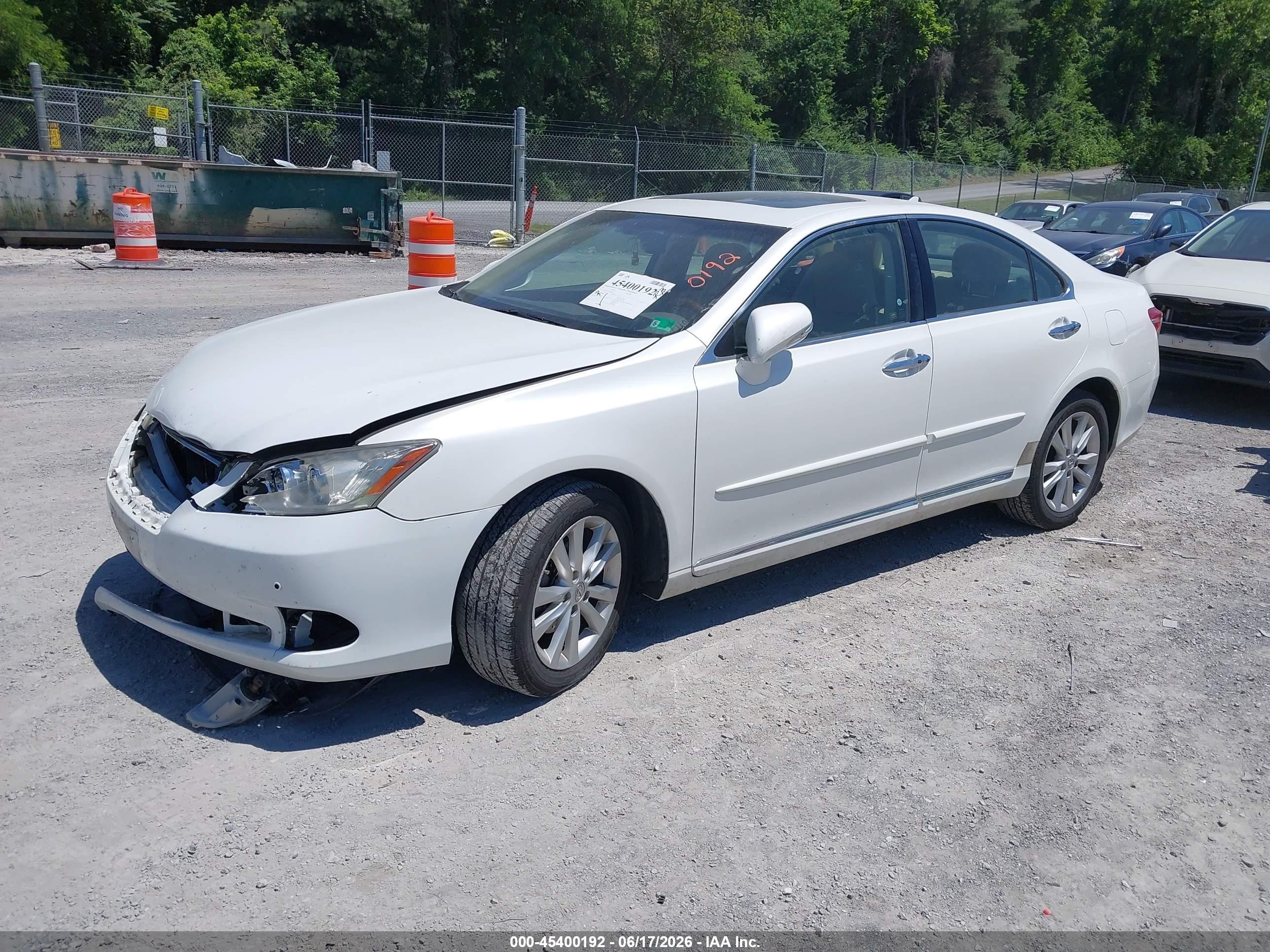 2011 Lexus Es 350   White vin: JTHBK1EG3B2424583