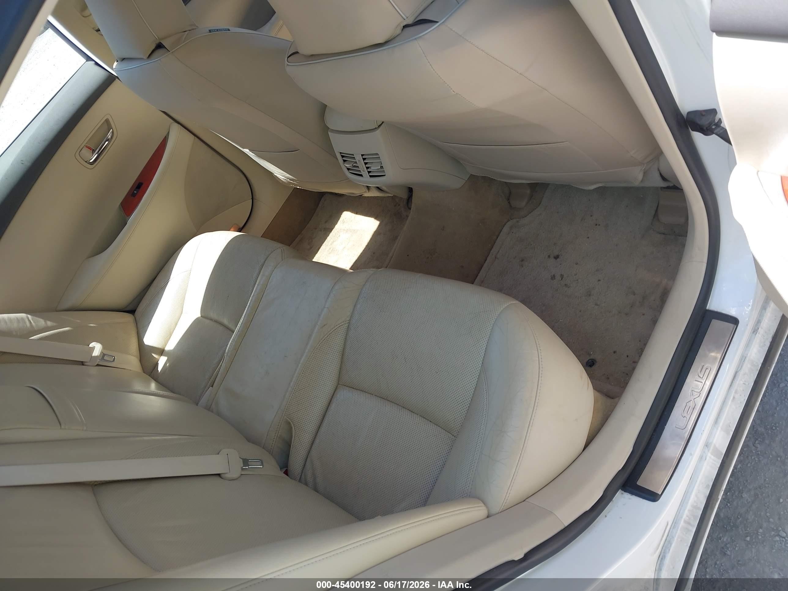 2011 Lexus Es 350   White vin: JTHBK1EG3B2424583