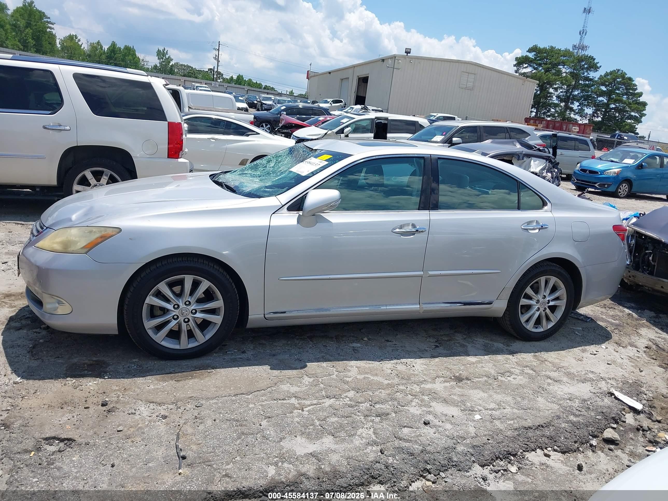 2011 Lexus Es 350   Silver vin: JTHBK1EG3B2444235