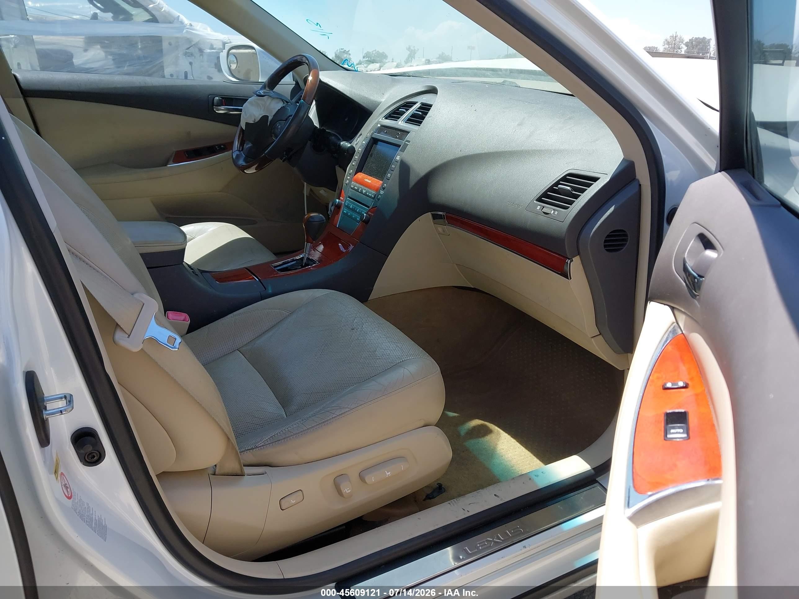 2011 Lexus Es 350   White vin: JTHBK1EG3B2452643