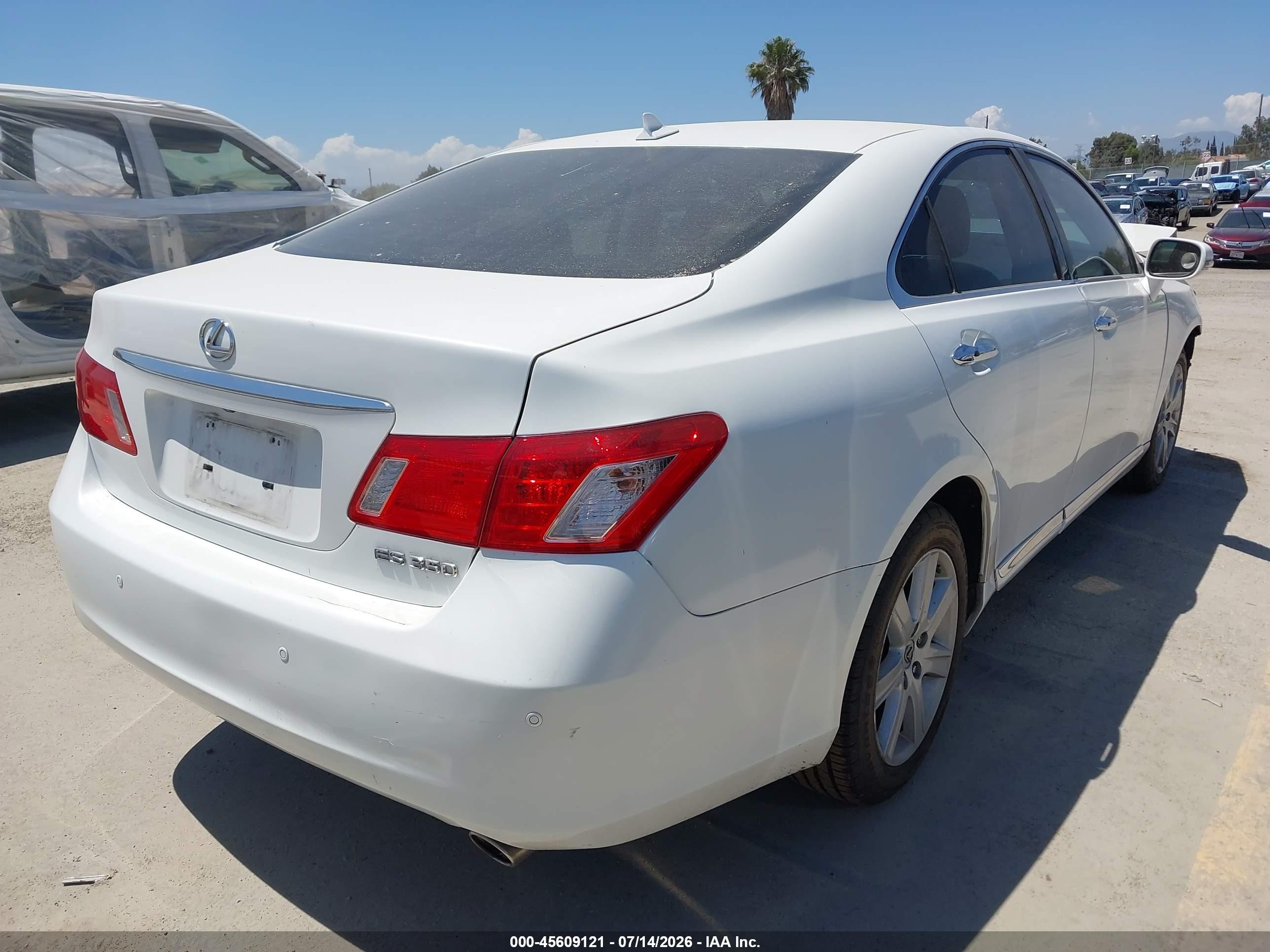 2011 Lexus Es 350   White vin: JTHBK1EG3B2452643