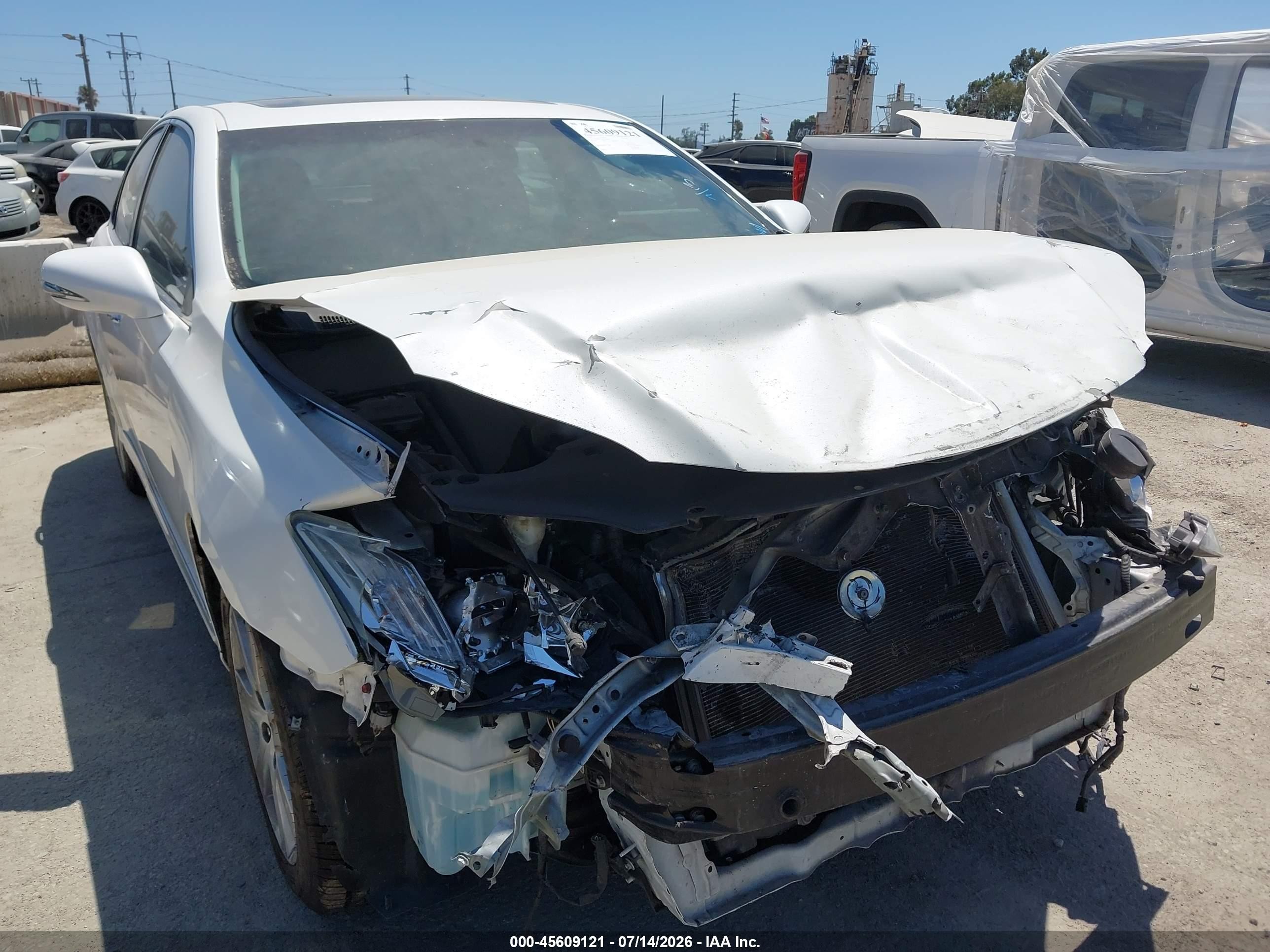2011 Lexus Es 350   White vin: JTHBK1EG3B2452643