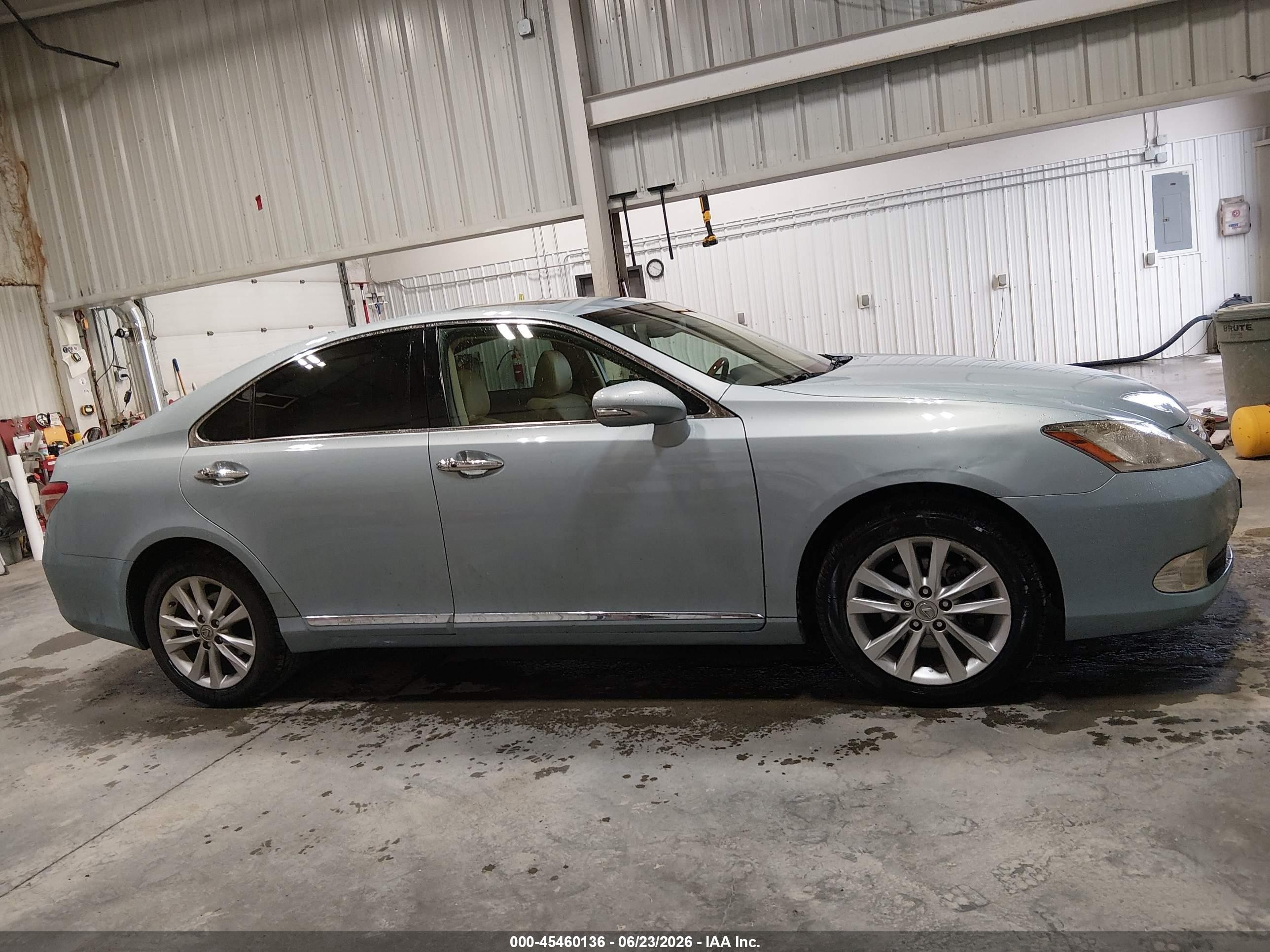 2011 Lexus Es 350   Blue vin: JTHBK1EG3B2454182