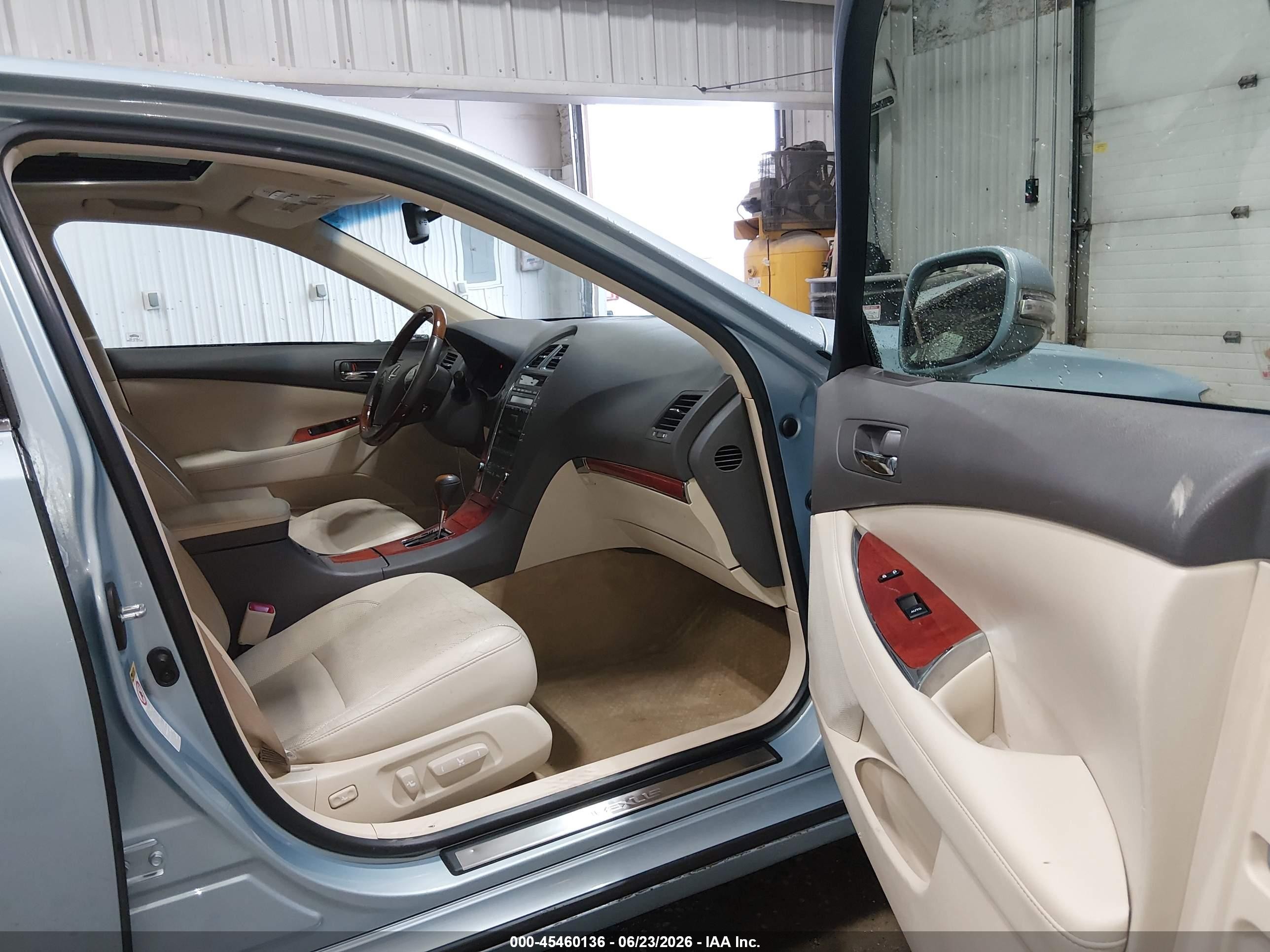 2011 Lexus Es 350   Blue vin: JTHBK1EG3B2454182