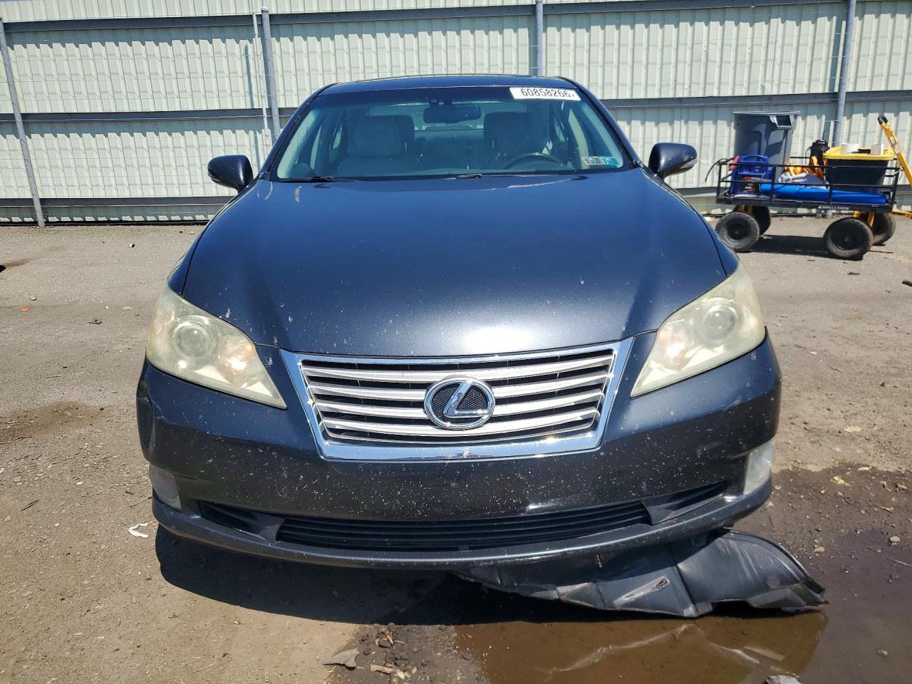2011 Lexus Es 350 Серый vin: JTHBK1EG3B2457745