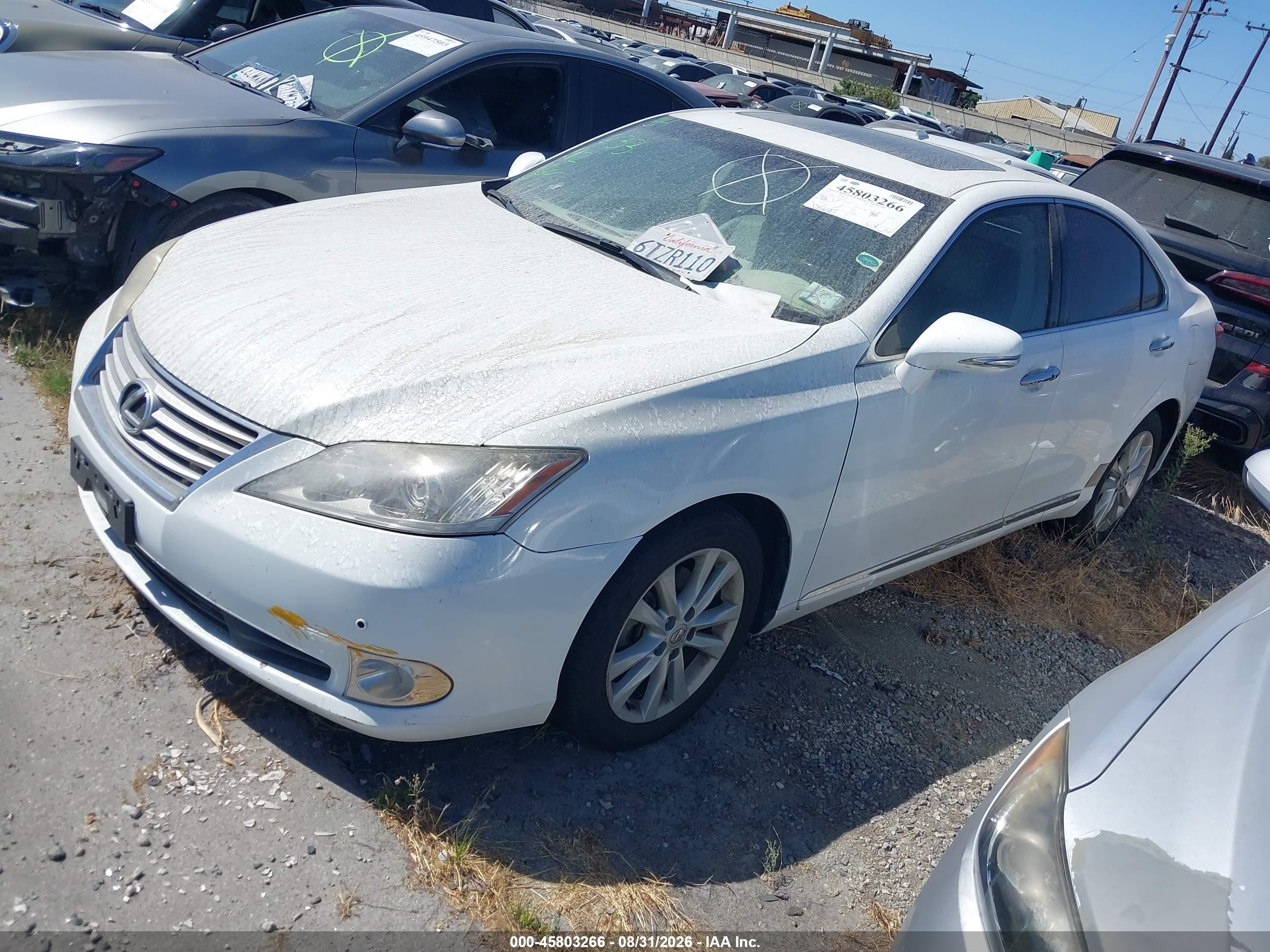 2011 Lexus Es 350   White vin: JTHBK1EG3B2469703