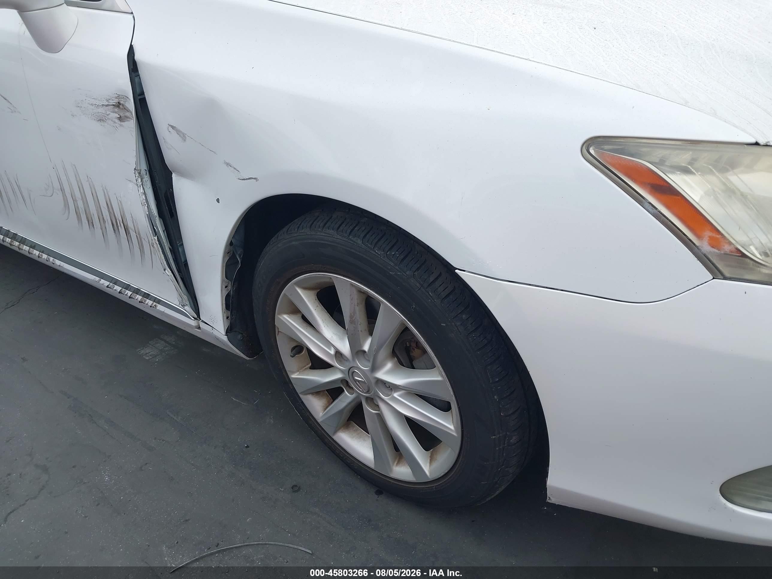 2011 Lexus Es 350   White vin: JTHBK1EG3B2469703