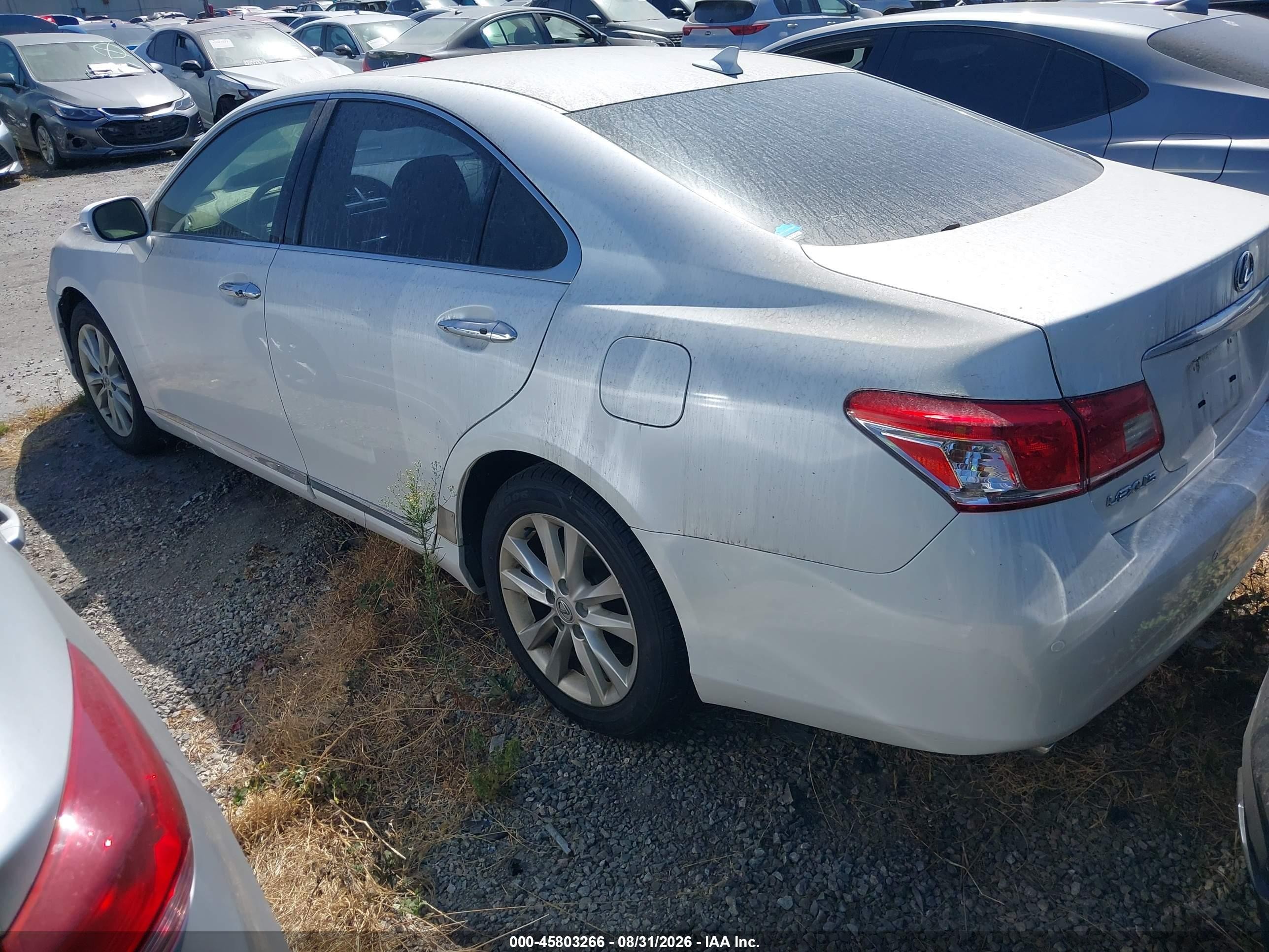 2011 Lexus Es 350   White vin: JTHBK1EG3B2469703