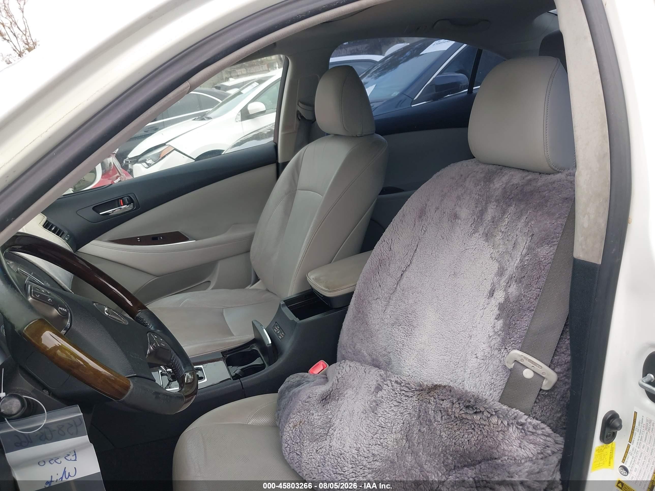 2011 Lexus Es 350   White vin: JTHBK1EG3B2469703
