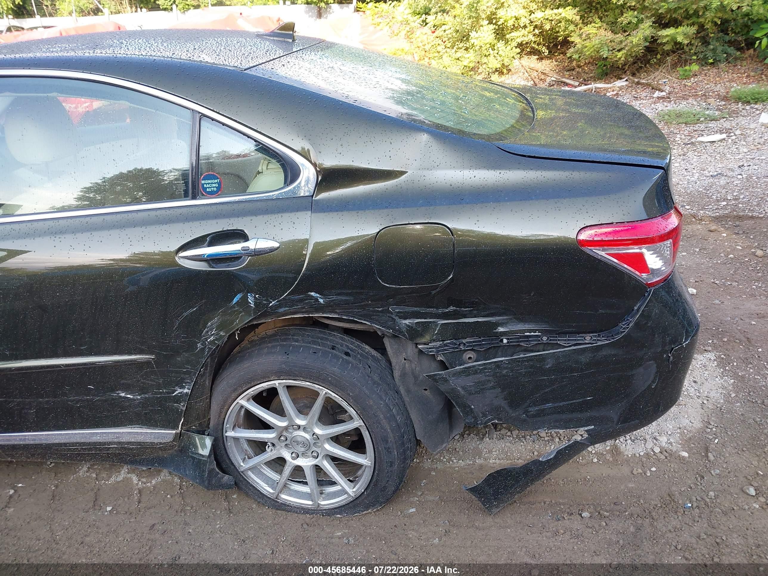 2010 Lexus Es 350   Green vin: JTHBK1EG4A2353702