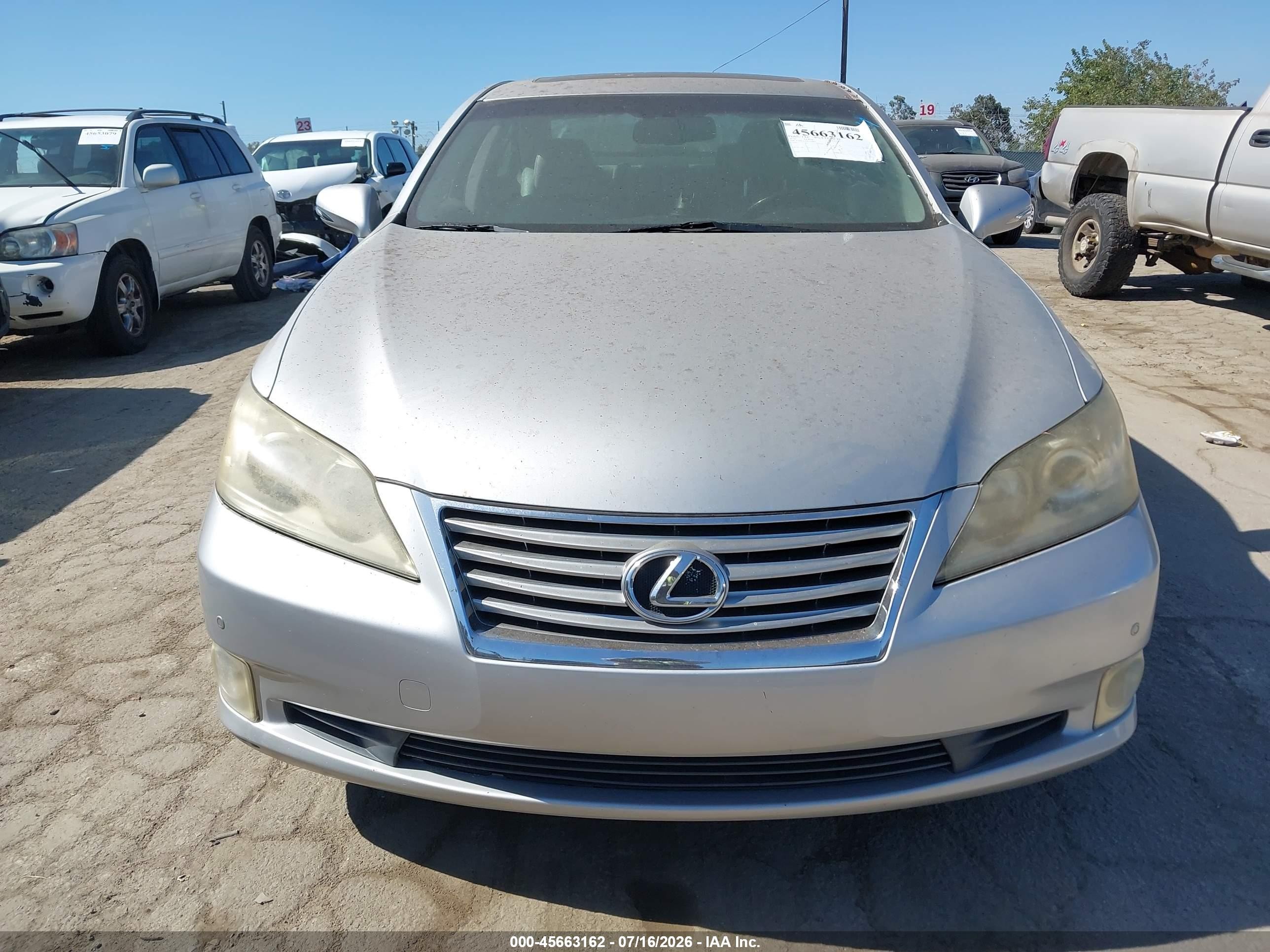2010 Lexus Es 350   Silver vin: JTHBK1EG4A2359077